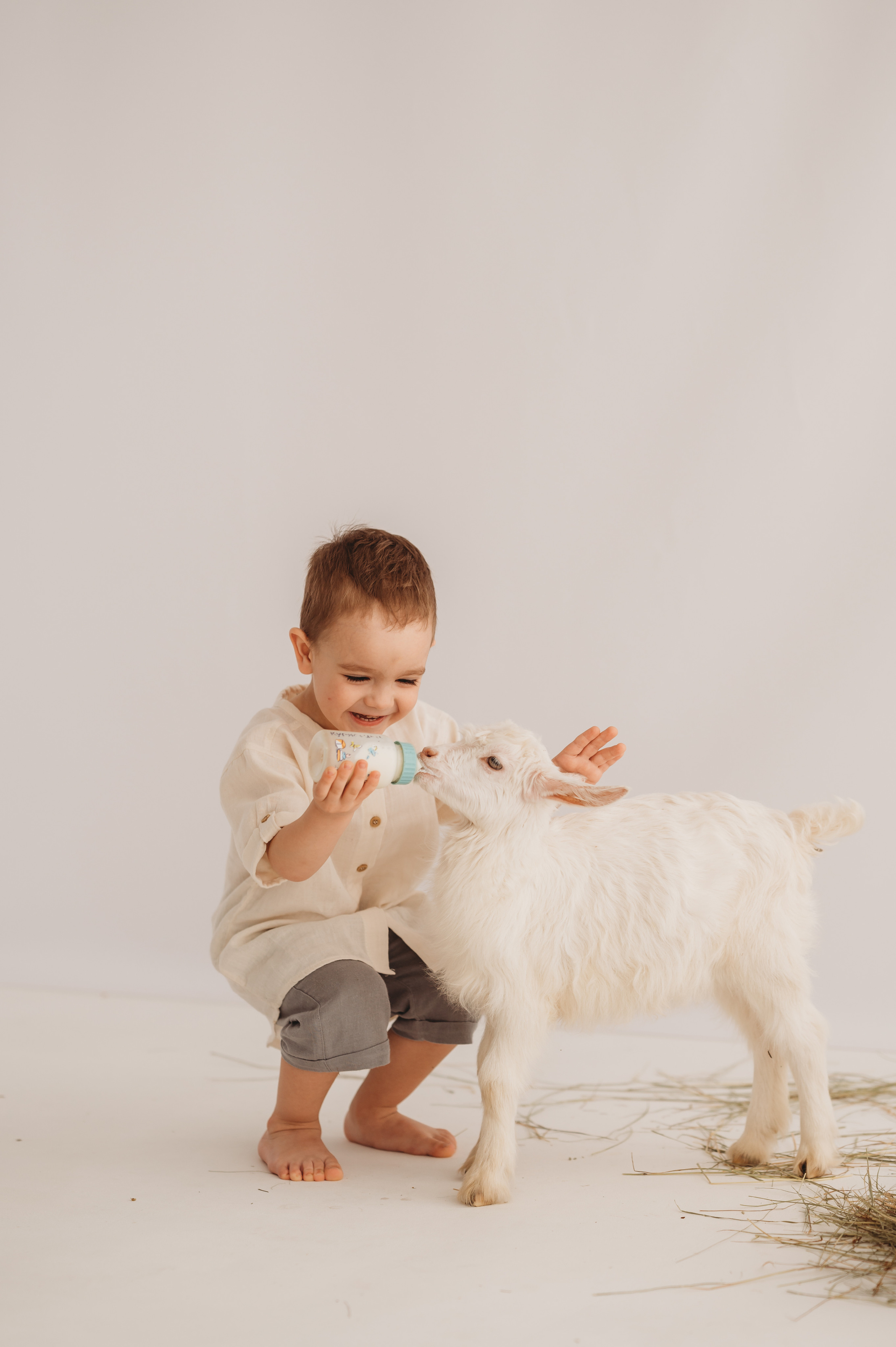 Кирюша и козлик. Детский и семейный фотограф Ирина Гладких