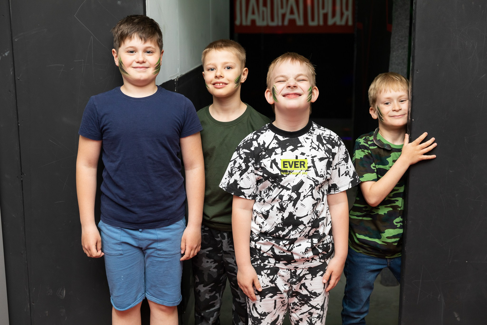 Платону 8 лет, лазертаг Zаряд. Фотограф Татьяна Генева