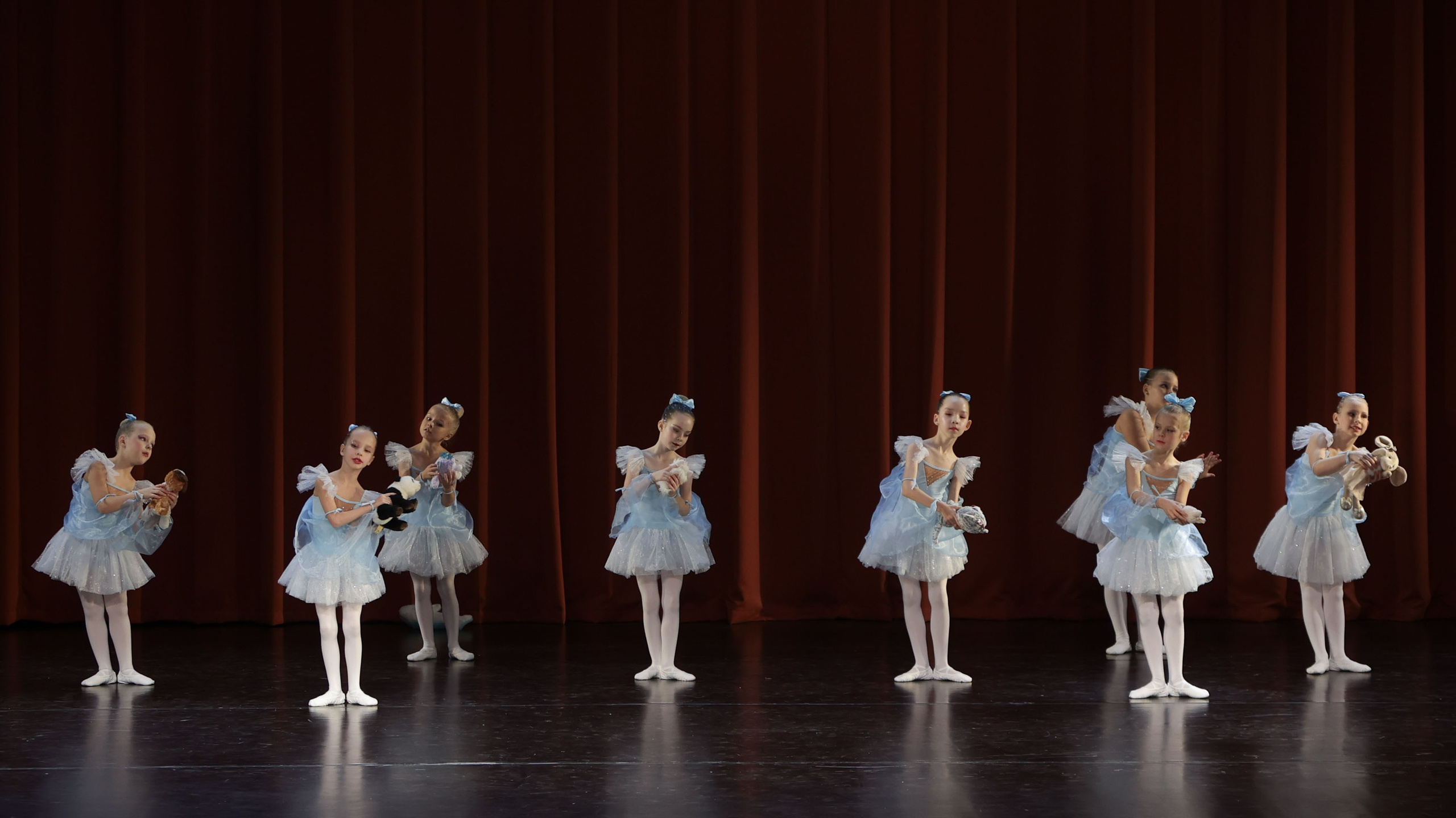 Фестиваль хореографического искусства «КУБОК ЛЕГЕНДЫ — 2025». Выпускные альбомы и школьный фотограф в Подольске, Троицке, Щербинке, Москве и Московской области