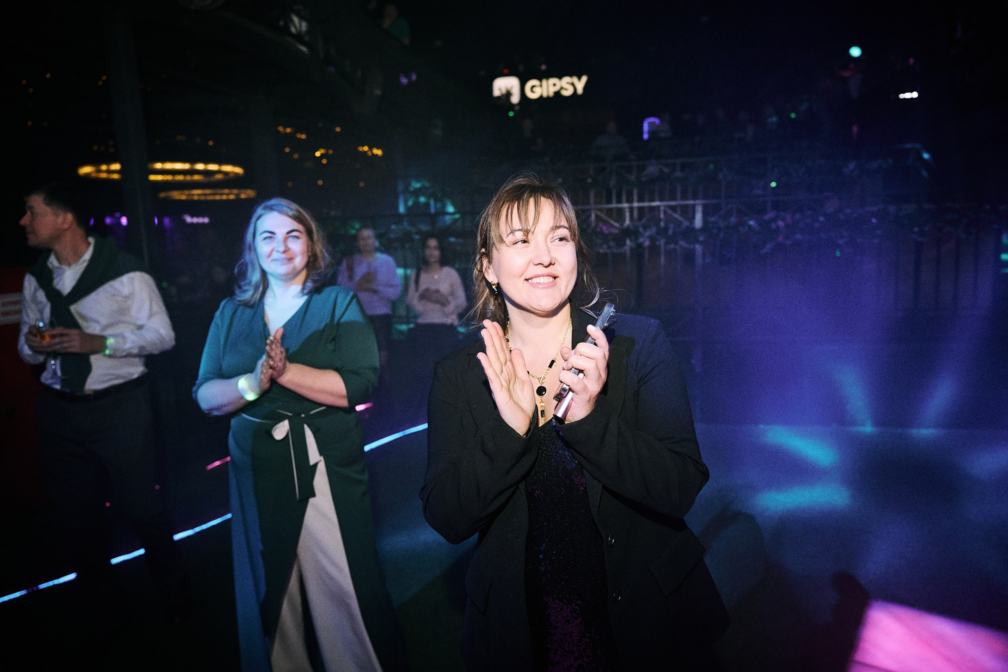 Фотограф на мероприятии ЦИФРА — репортажная съёмка конференции в Москве. Репортажный фотограф в Москве — Дмитрий Тарасов | Съёмка мероприятий, концертов, корпоративов