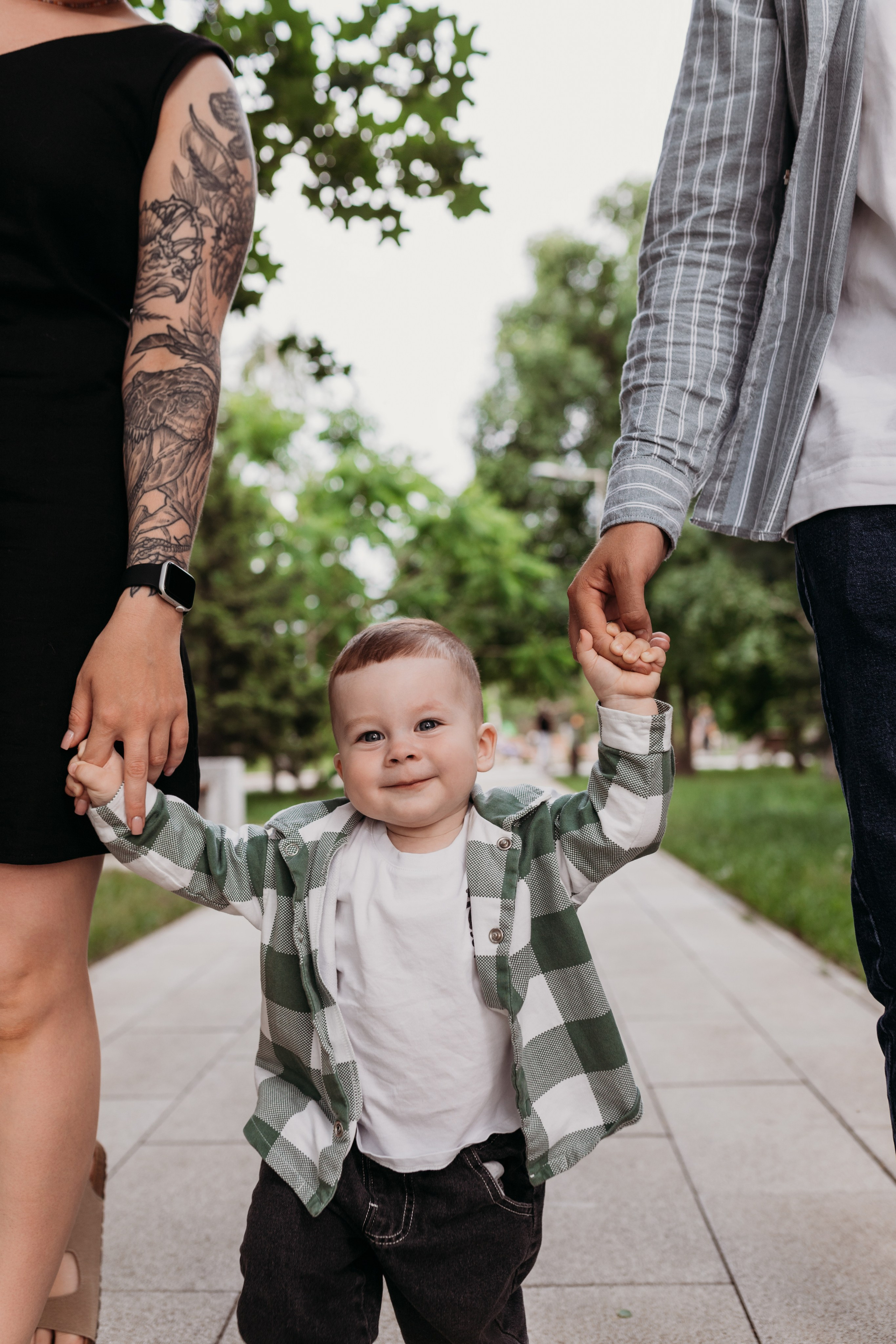 Семейные фотосессии на улице Барнаул. Фотограф новорожденных в г. Барнаул Ренпенинг Катерина