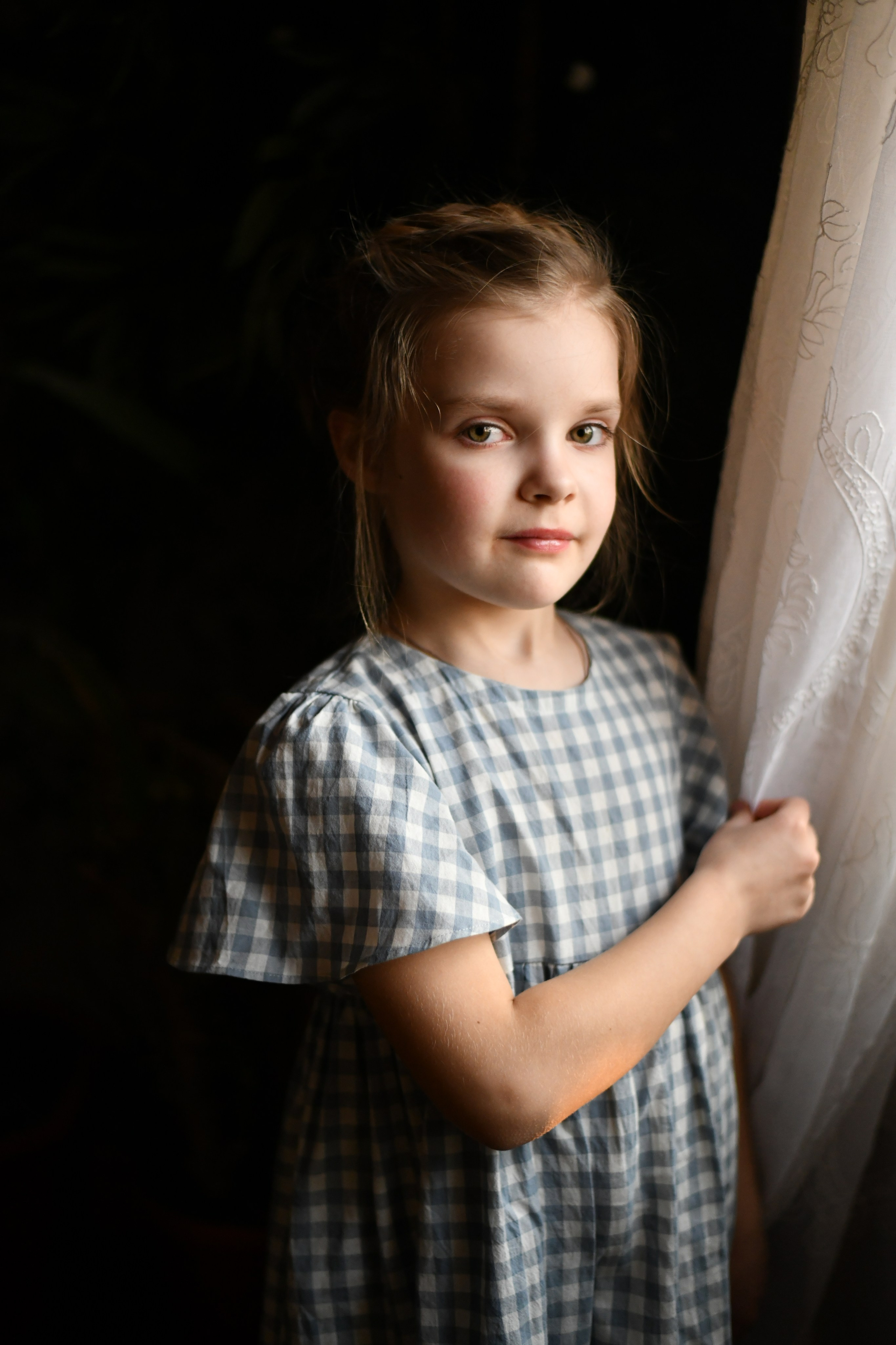 Юная цветочница. Семейный фотограф Щёкино, Тула. От 5000р