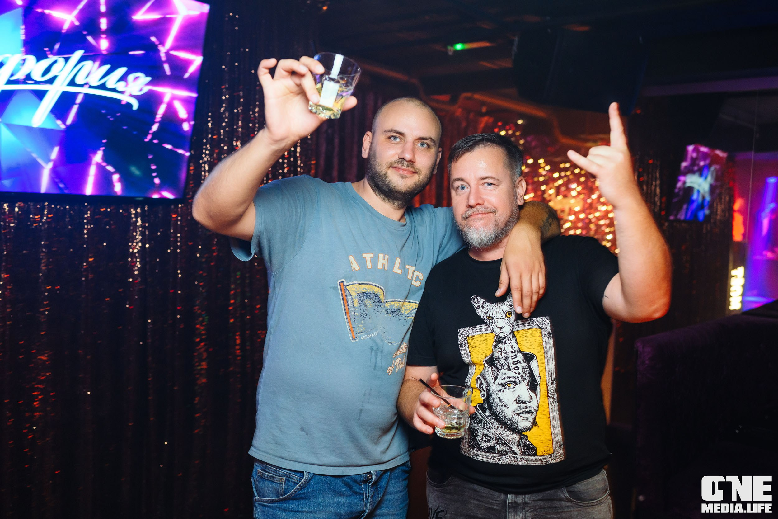Фоторепортаж из караоке-клуба Эйфория. One Media Life: фоторепортажи, фотоотчеты с мероприятий и заведений