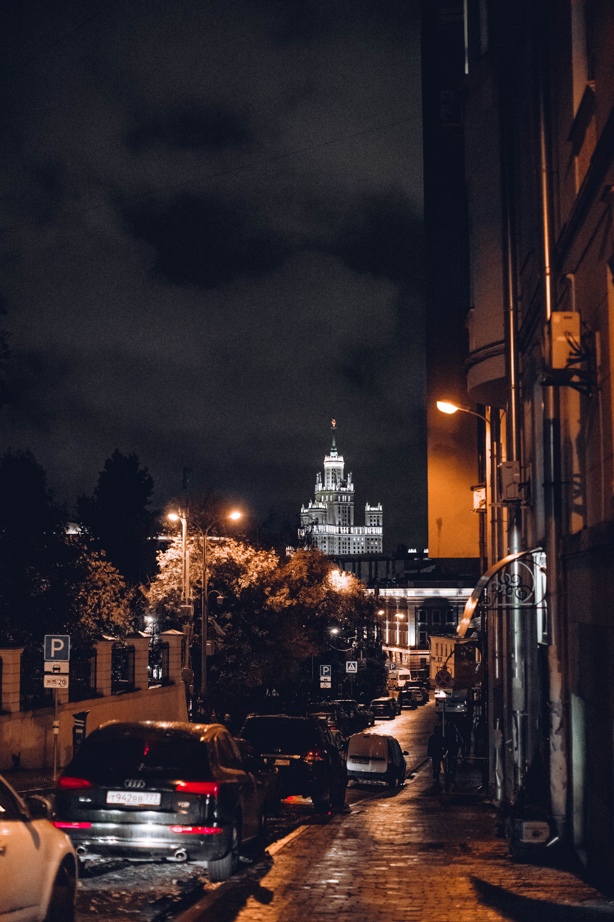 Ночная Москва сюрпризов полна. Фотограф — художник в Москве Васильева Юлия