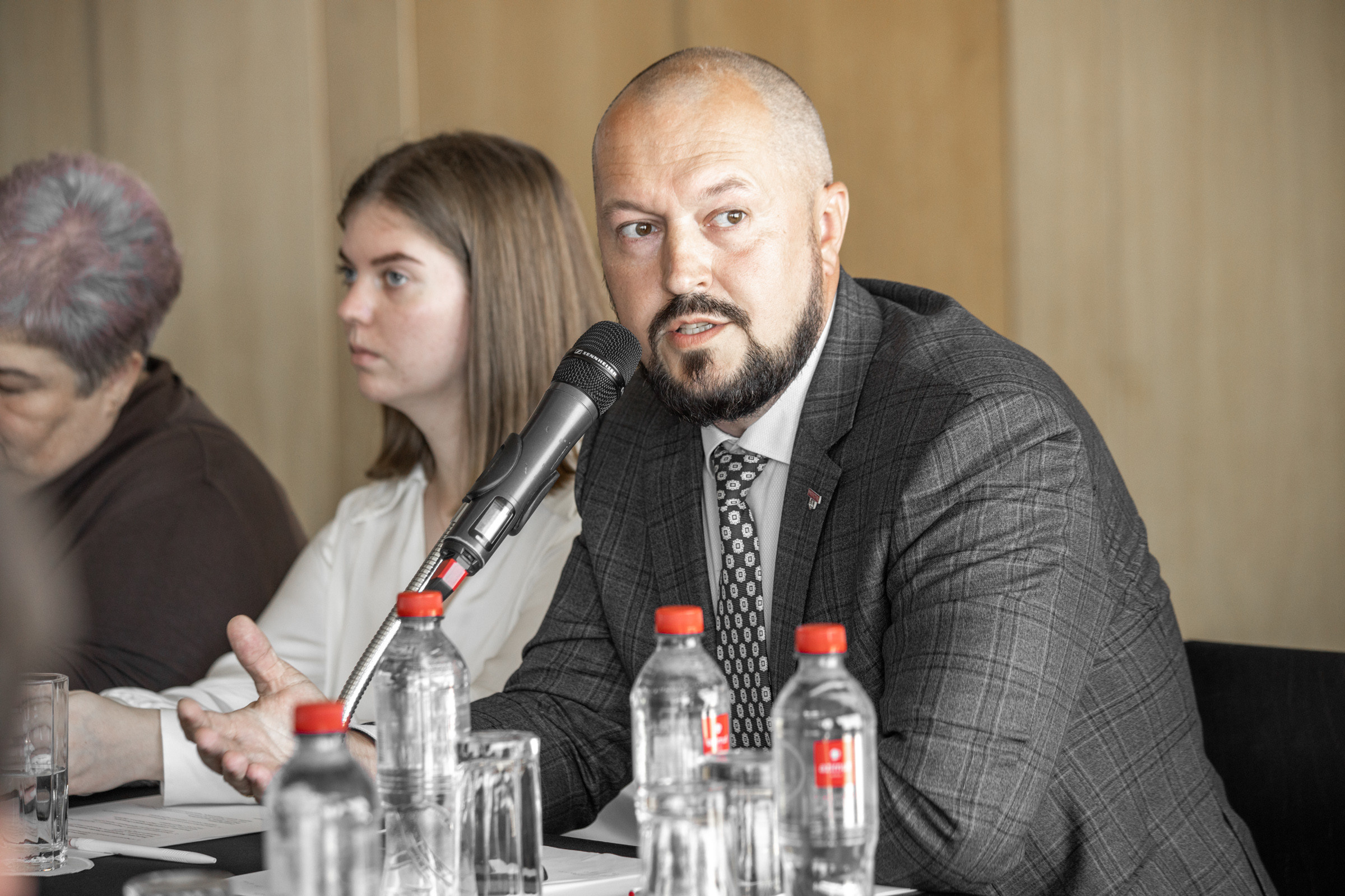 Заседание организации «Спортивные проекты». Александр Замураев. Свадебная сьемка и выразительный портрет…