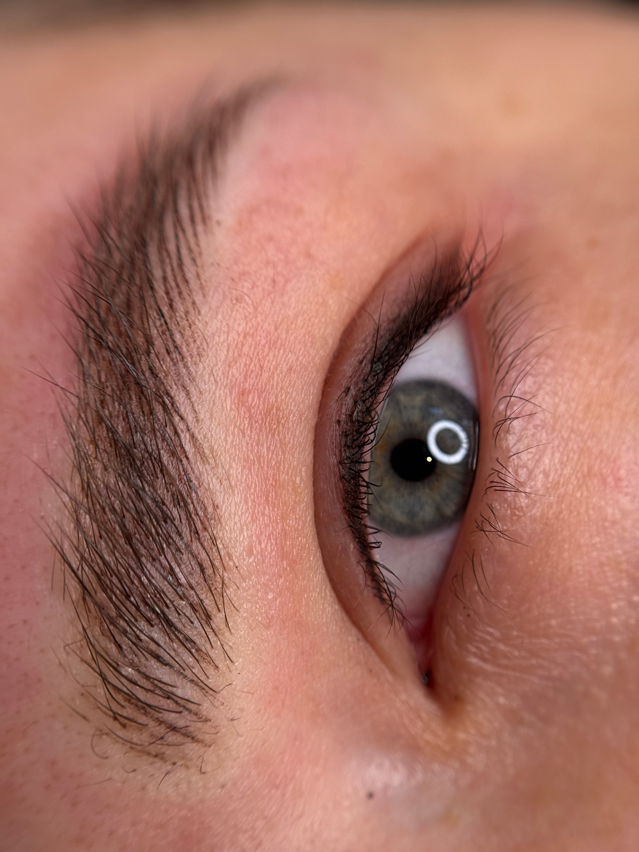 Олеся. Студия перманентного макияжа, косметологии и массажа SYMMETRY в Москве, м. Киевская