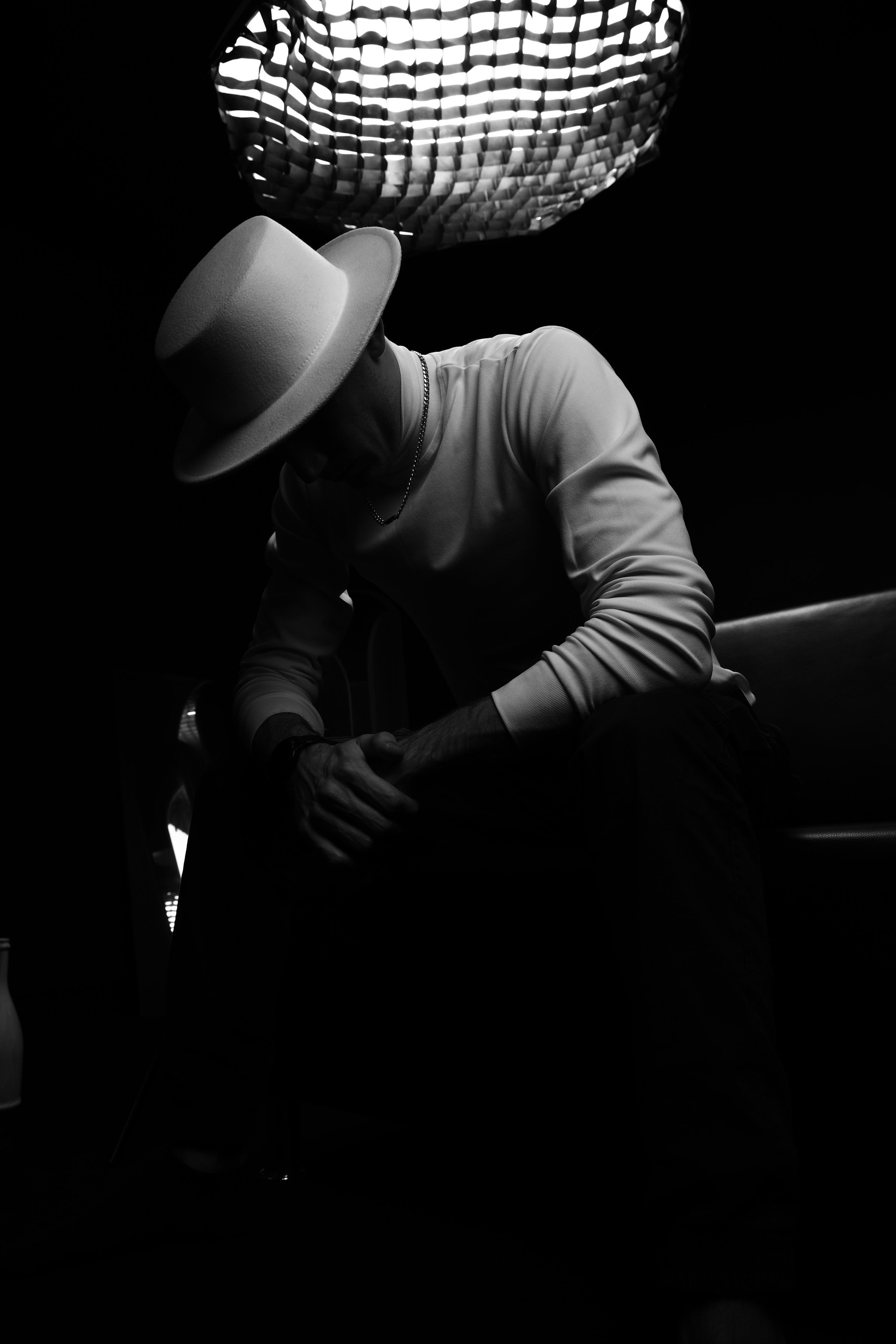 The White hat Alex. Профессиональный фотограф в Воронеже Владислав Крылов