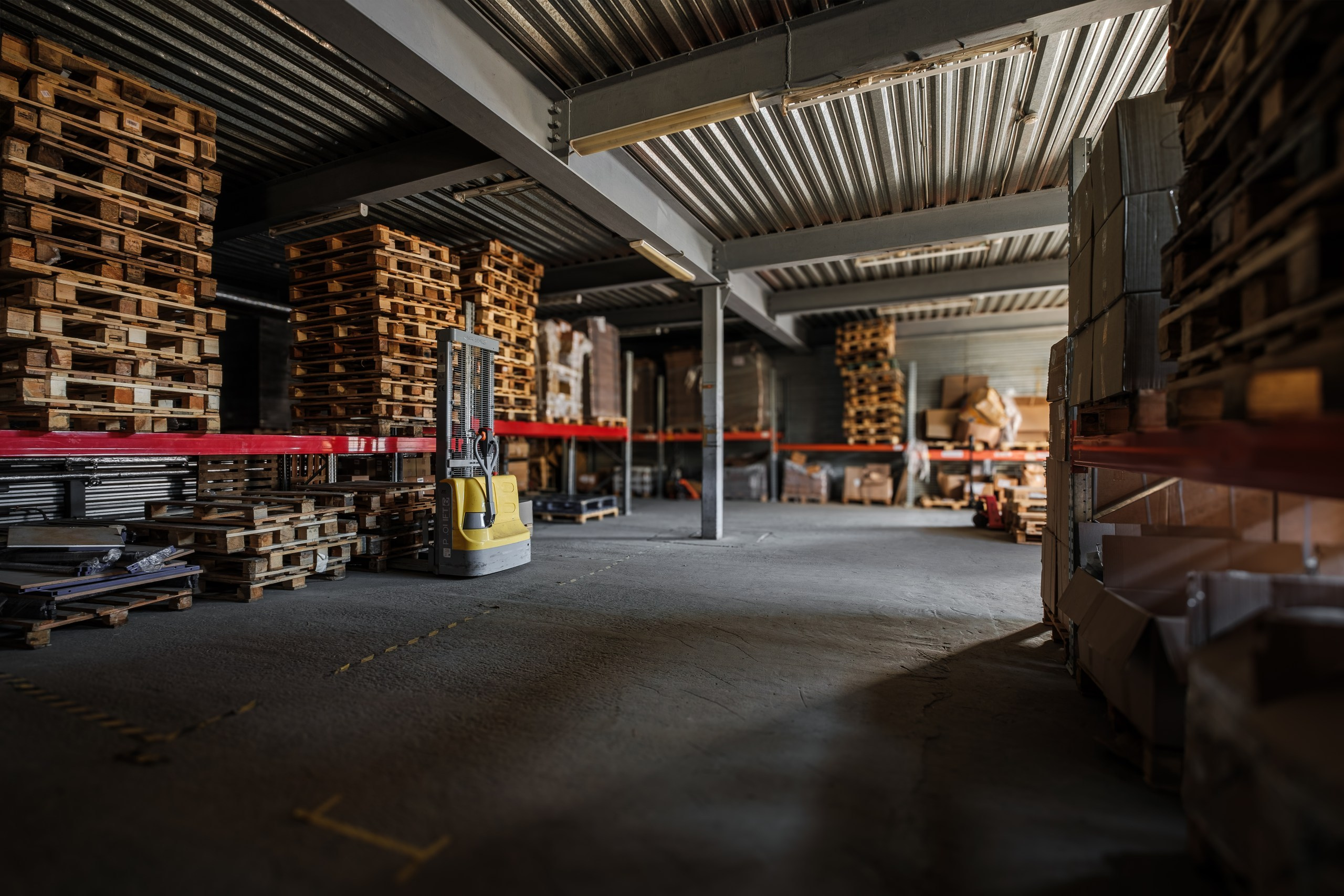 SaintPack, фуллфилмент. Интерьерный фотограф и видеограф в Санкт-Петербурге Вадим Балбашевский