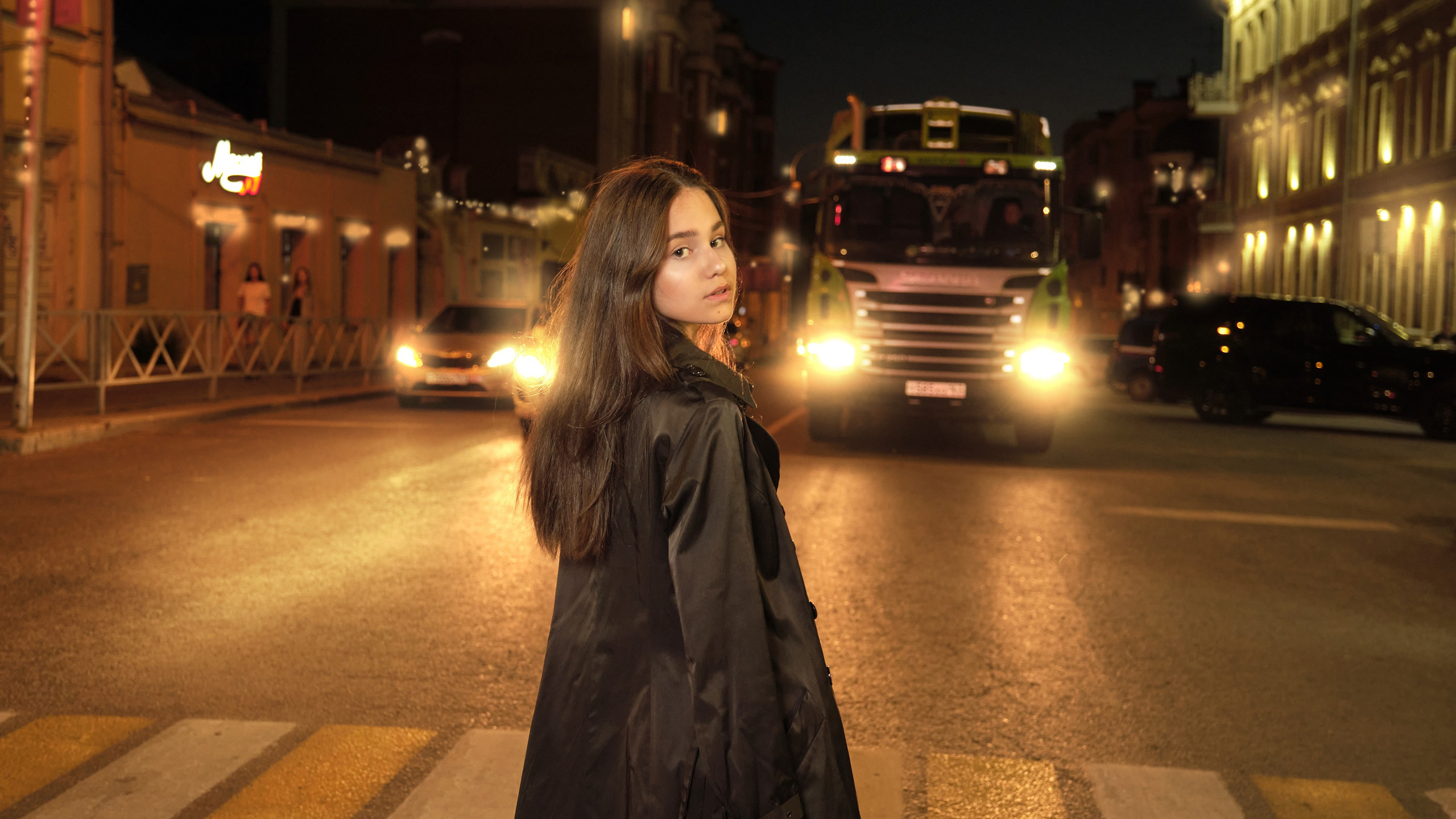 Фотосессия девушки в Самаре с макияжем и одеждой