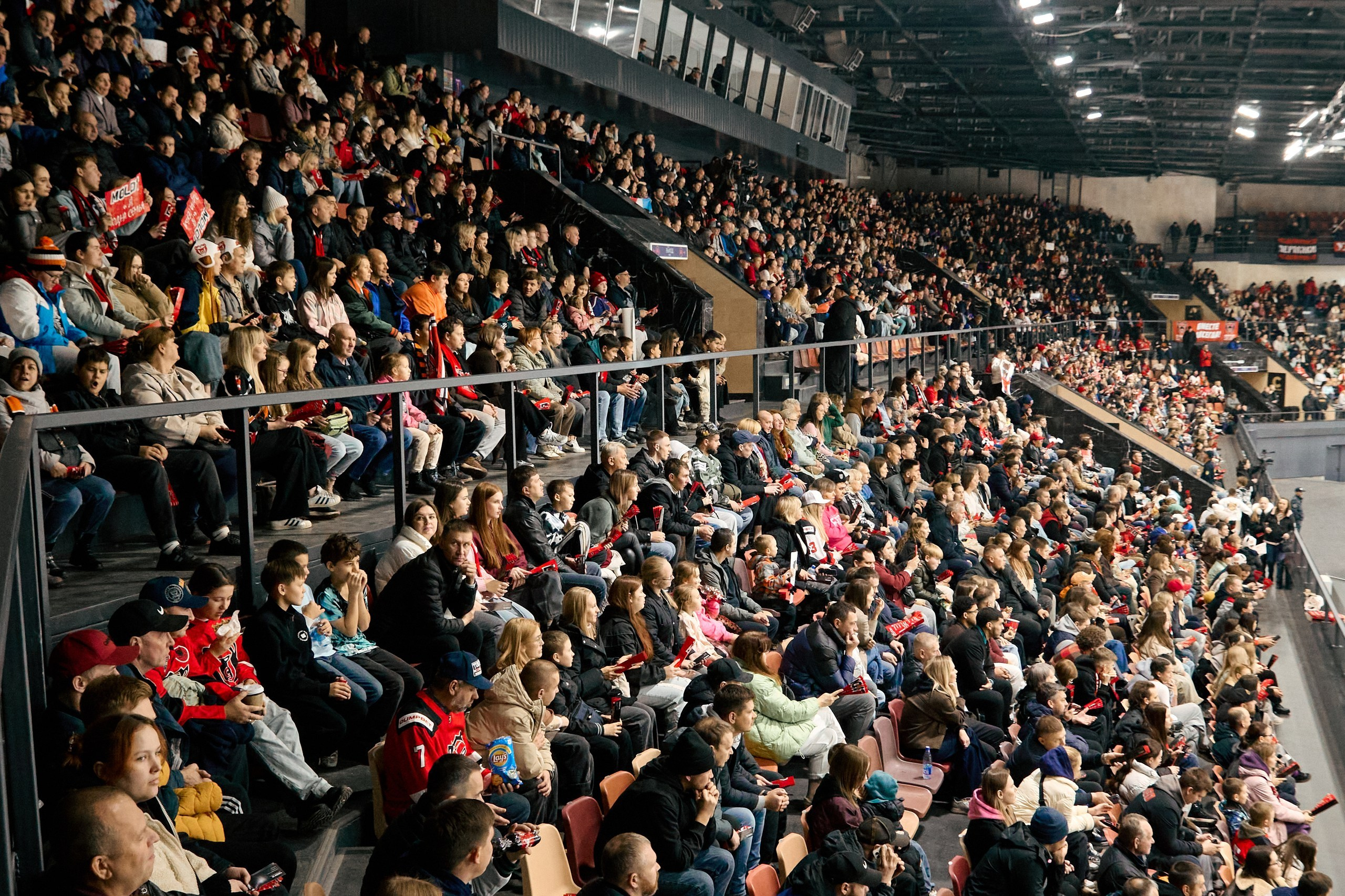 Фотосъемка хоккейного матча Молот — Динамо СПБ