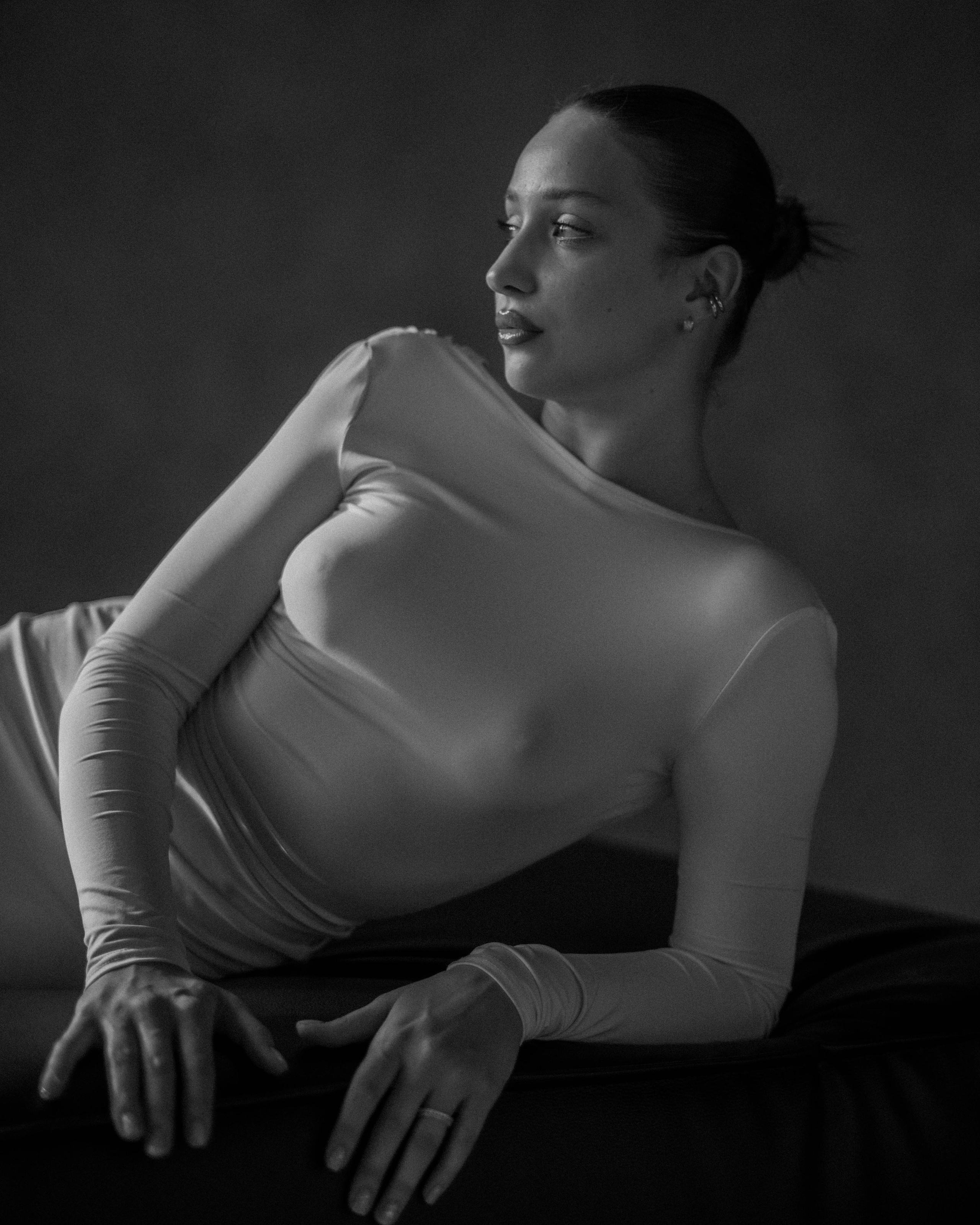 Агата. Женский фотограф. Создатель украшений ручной работы. Модель