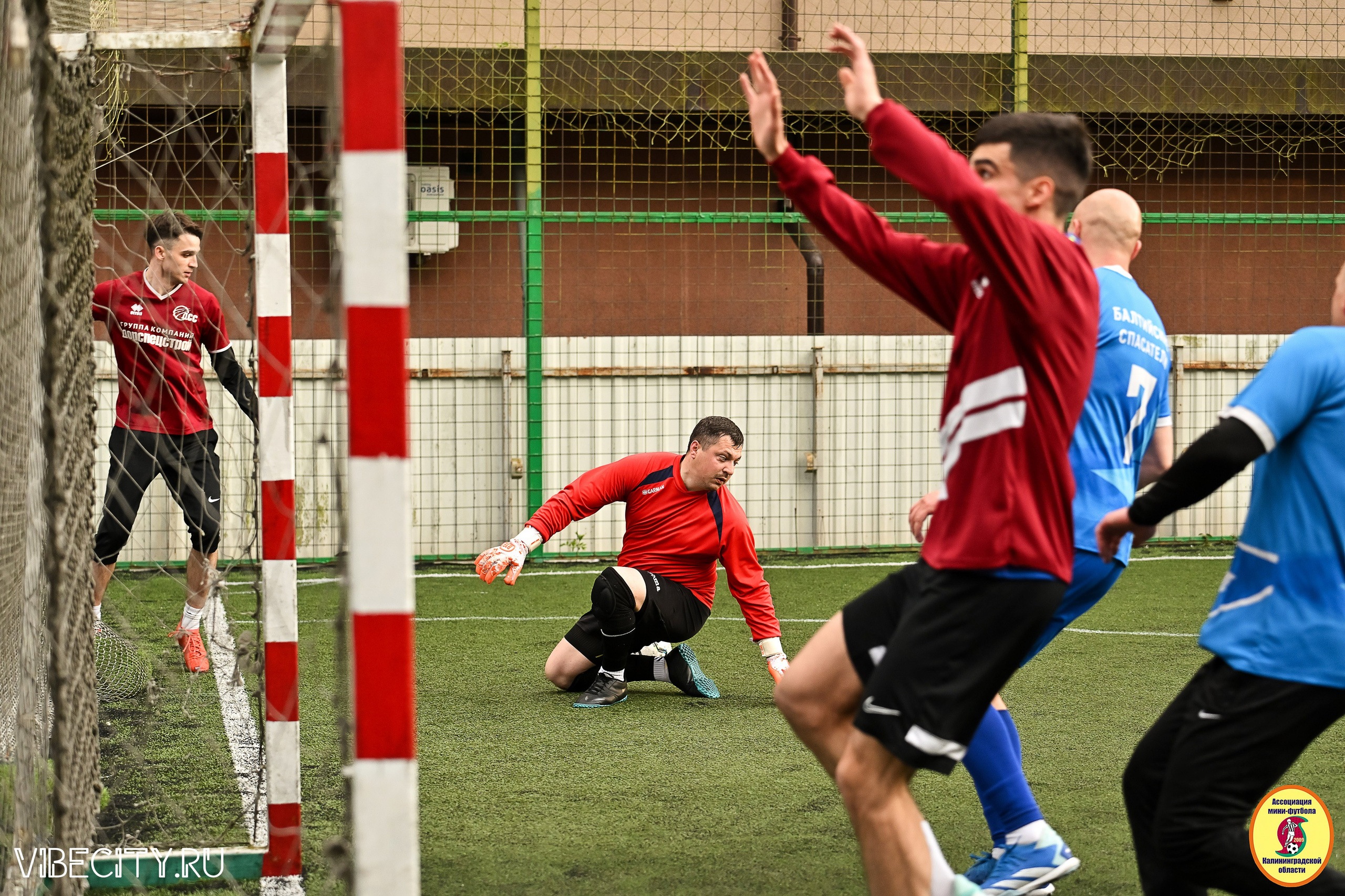 ИГРЫ МИНИ-ФУТБОЛЬНОЙ ЛИГИ. VIBECITY.RU Вайб Сити Ру Фоторепортажи Фотоотчеты Калининград