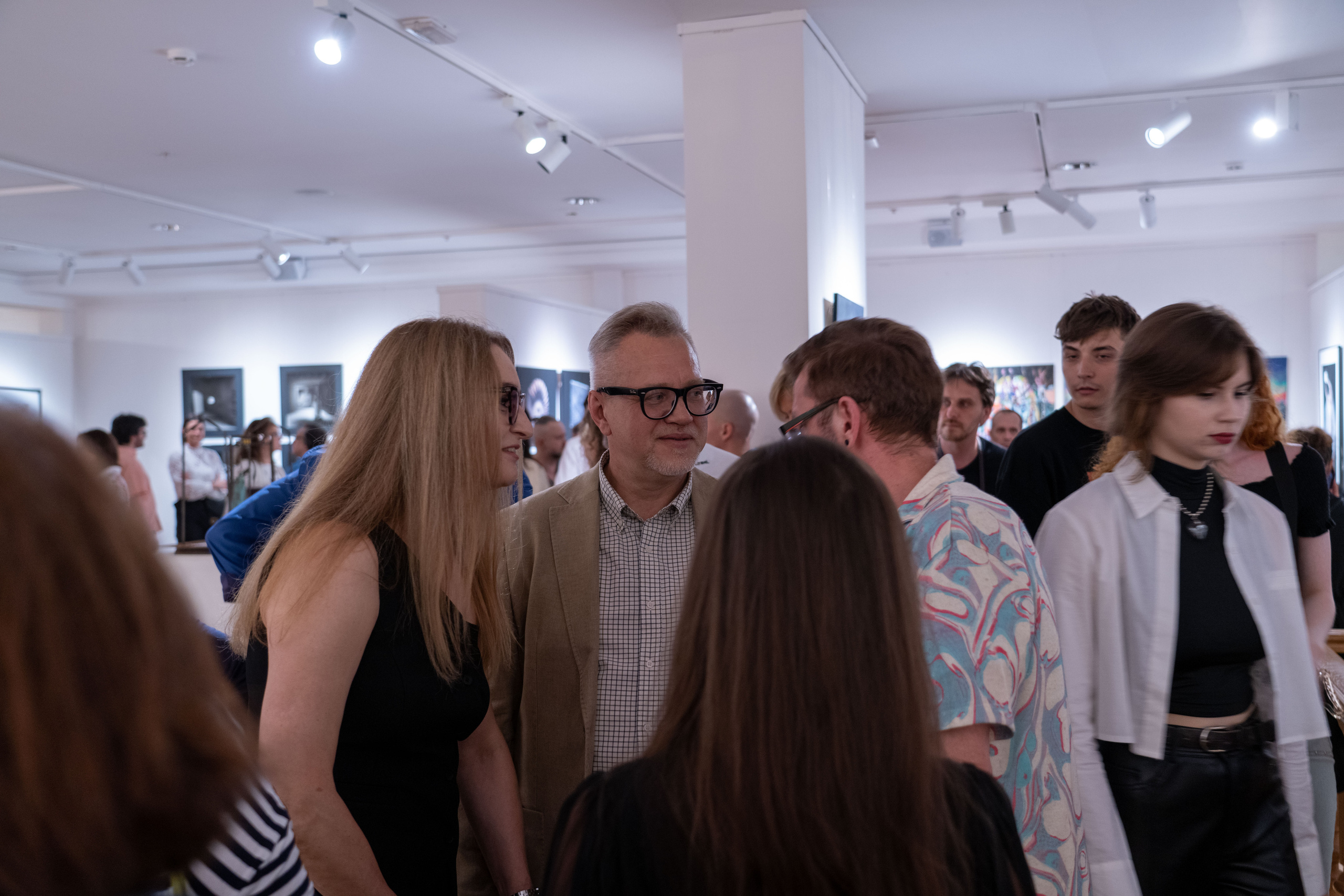 Художественная выставка. Фотограф Михаил Стенин