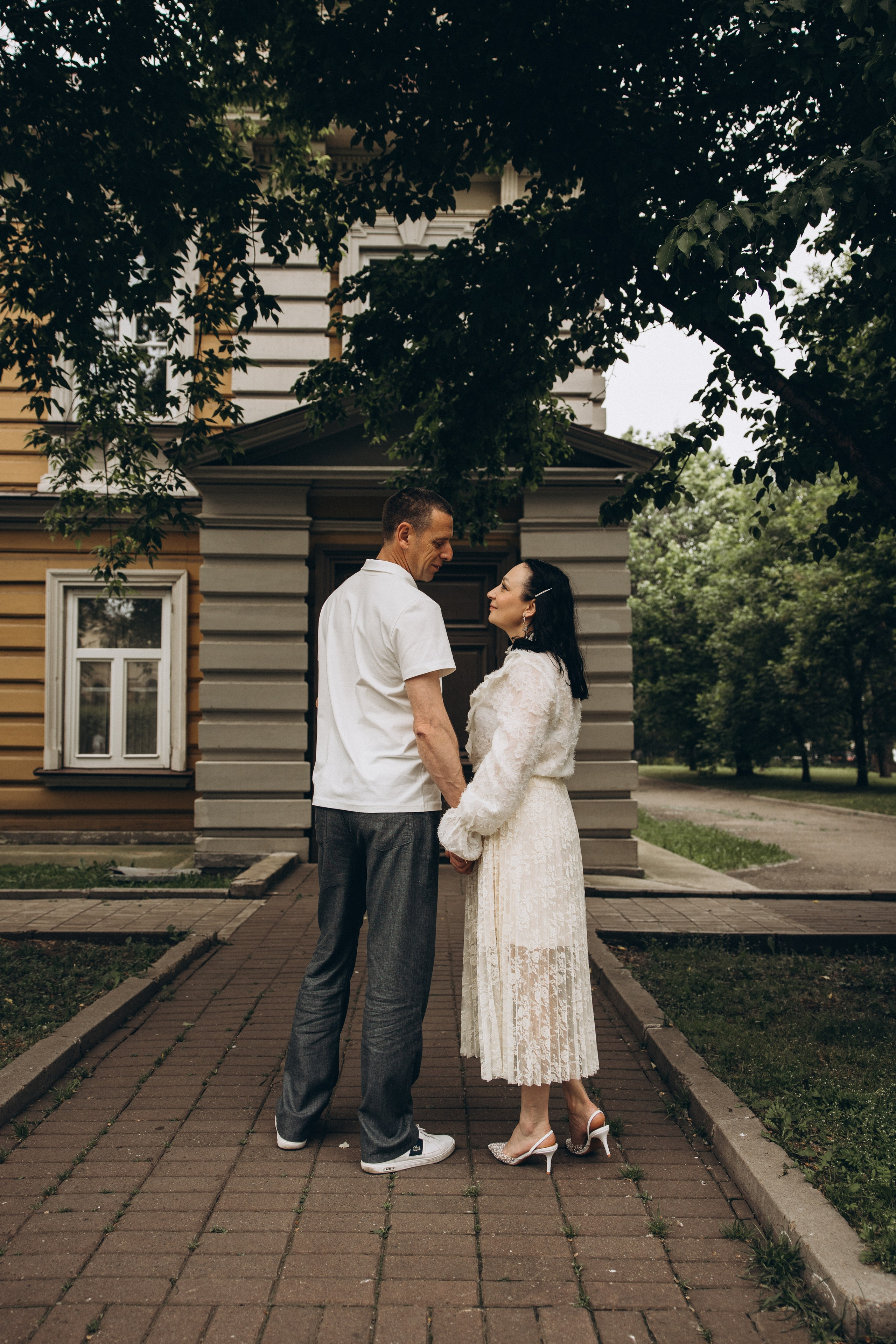 Прогулка после загса. Свадебный, семейный фотограф в Иркутске Светлана Макаричева