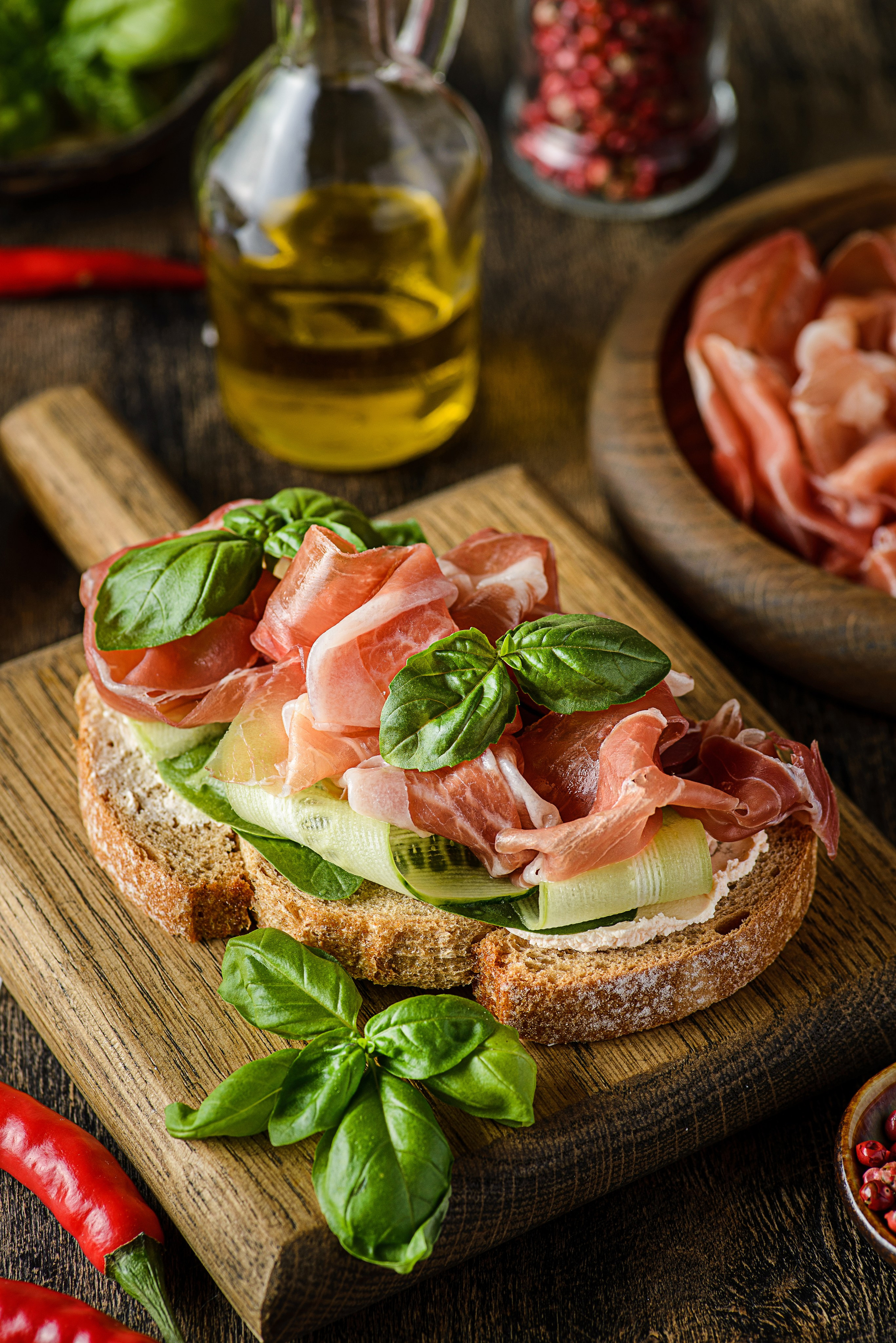 Фуд стайлинг брускетты с хамоном