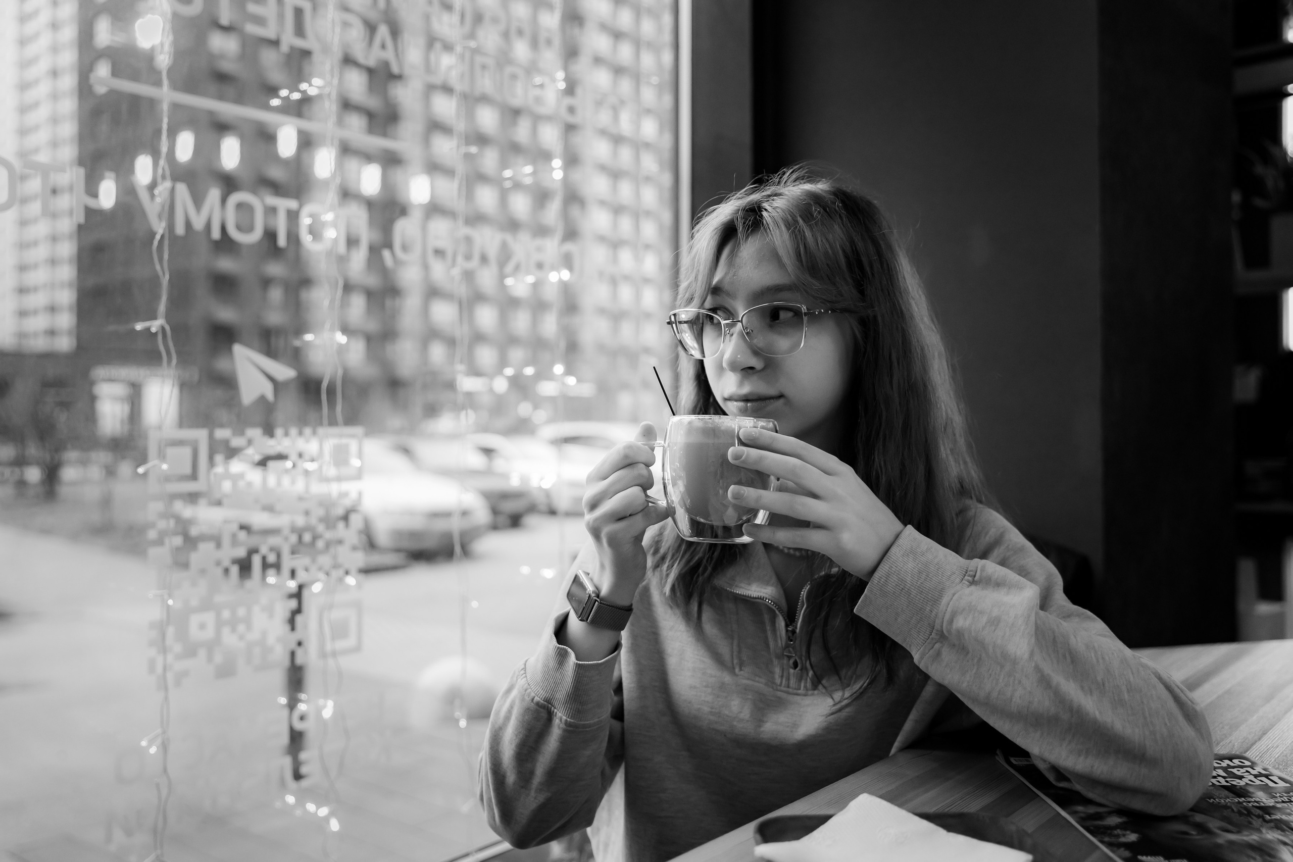 Портретная фотосессия в кафе. Интерьеры, Контент, Портреты | Фотограф в Москве Дани Терно