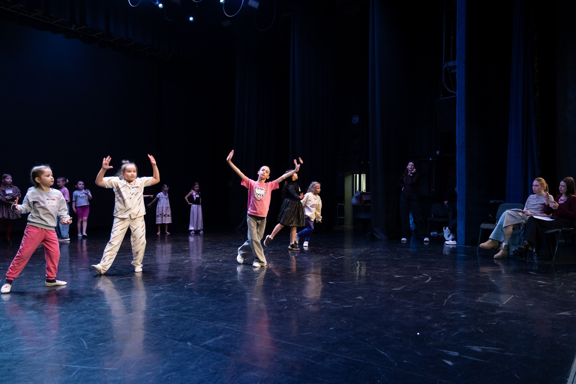 Конкурс солистов и балетмейстерских работ «Руки ногИ». Репортажный фотограф в Казани Павел Серпокрылов