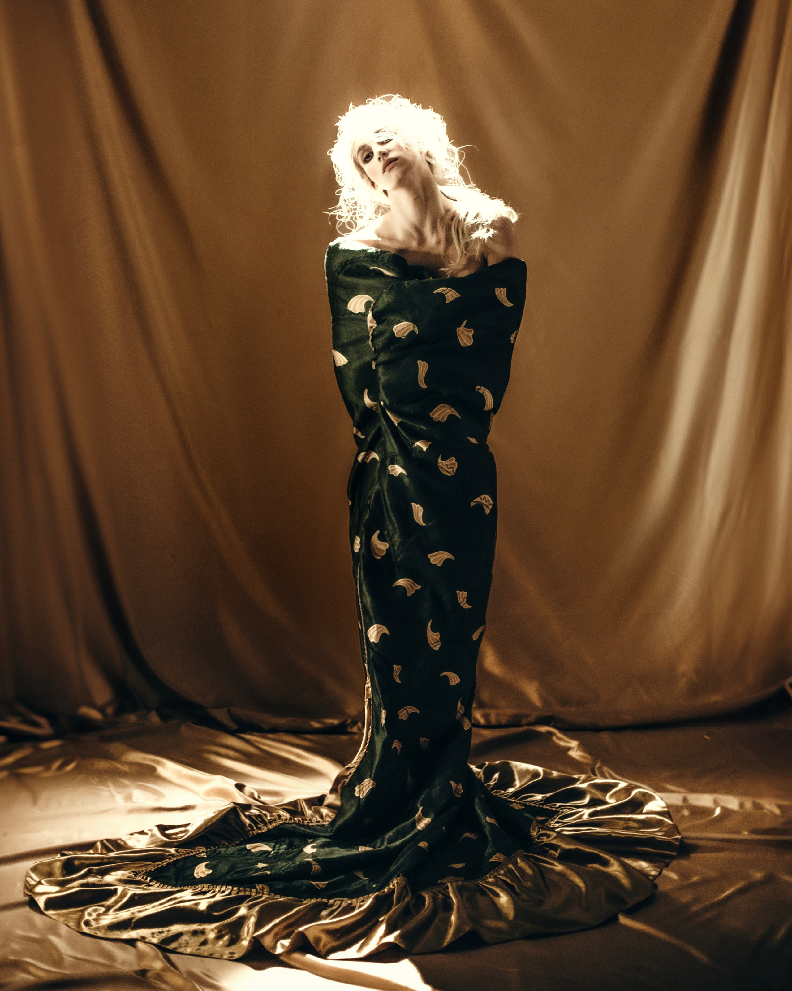 SWAN: SCENE III. TUTSARKIS — Art Director | Stylist | Photographer