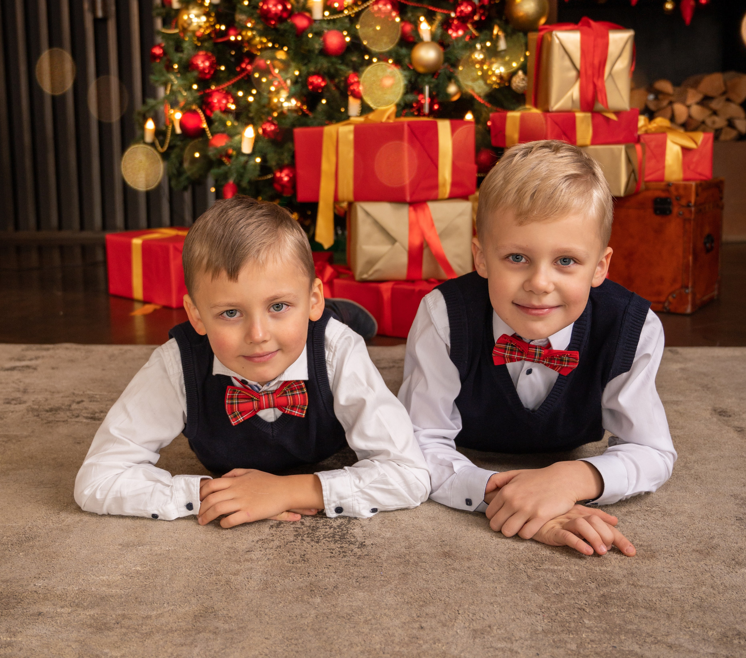 Семейная новогодняя фотосессия в студии