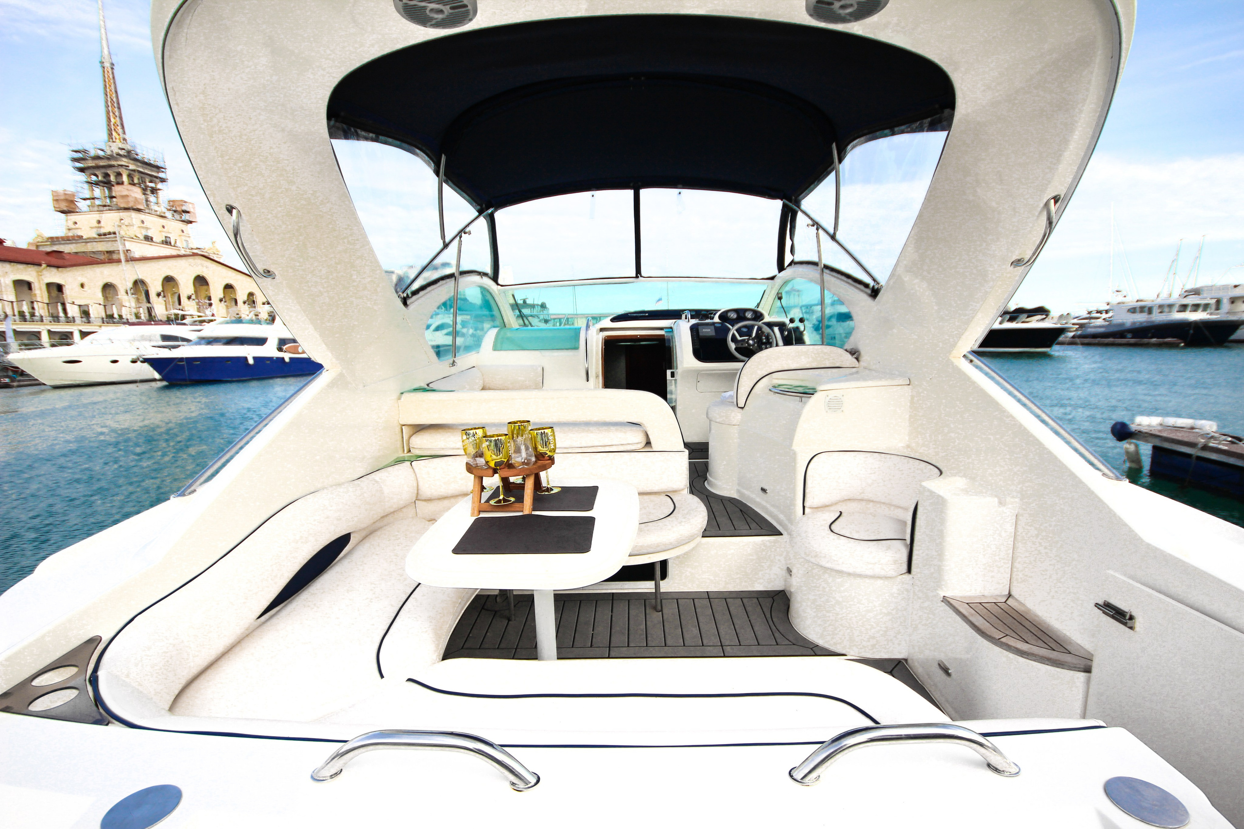 Катер Эклипс Аренда Яхты в Сочи Яхтанаморе YACHTNAMORE YACHTANAMORE