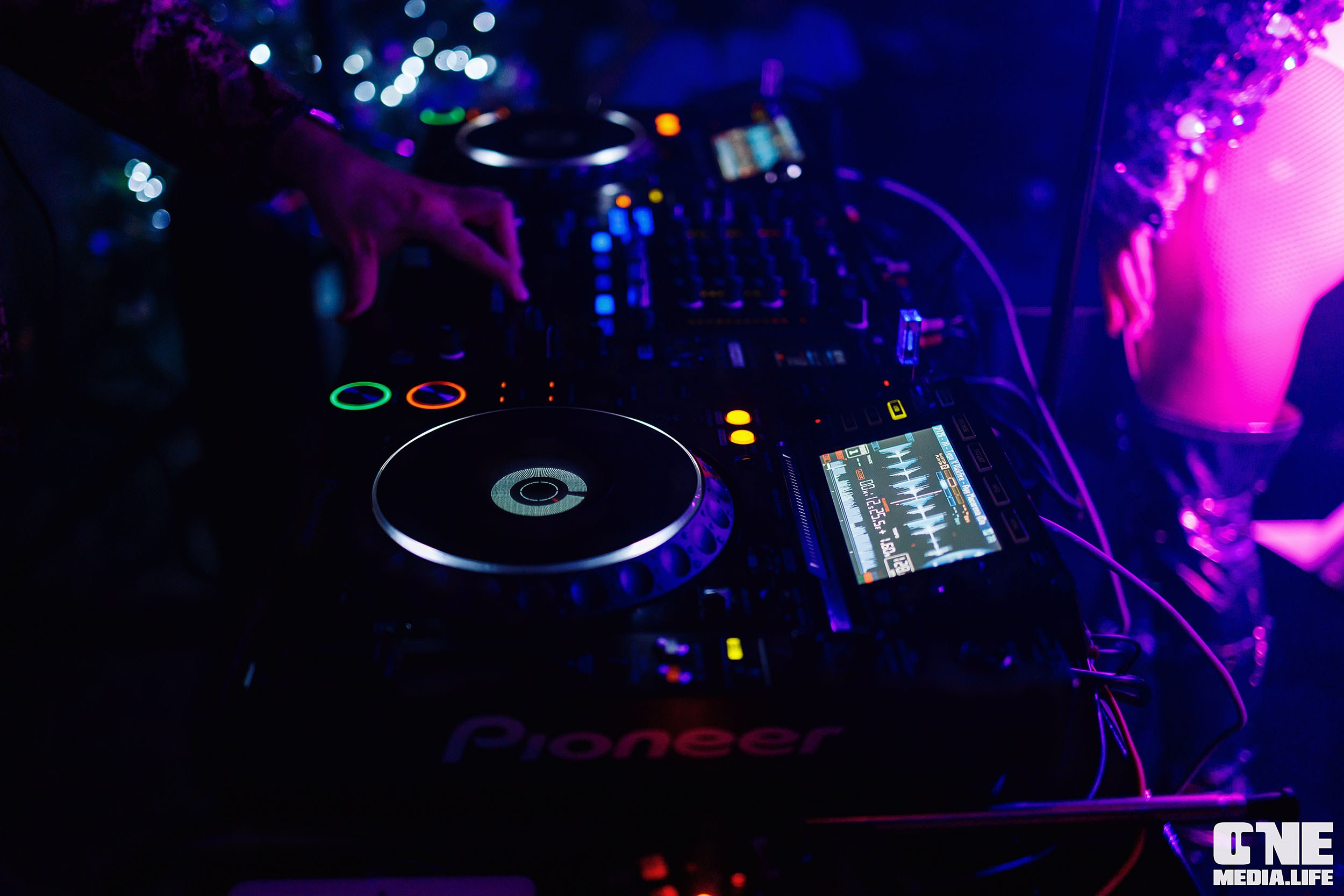 Фоторепортаж из РК Планета. One Media Life: фоторепортажи, фотоотчеты с мероприятий и заведений