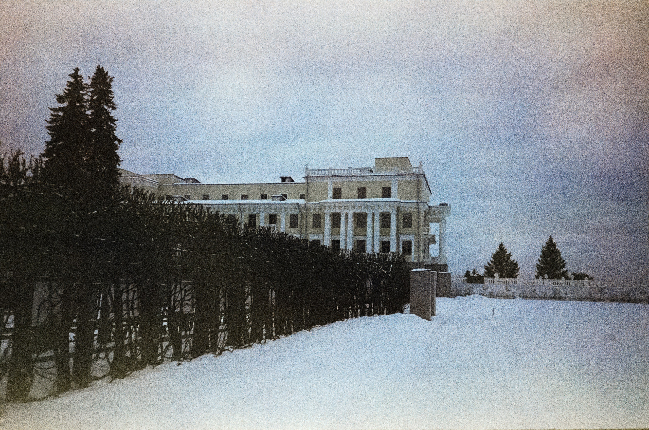 Fujicolor Superia 200 (просрочка) / Cosina CX-1 / 6 января 2025 года Усадьба Архангельское