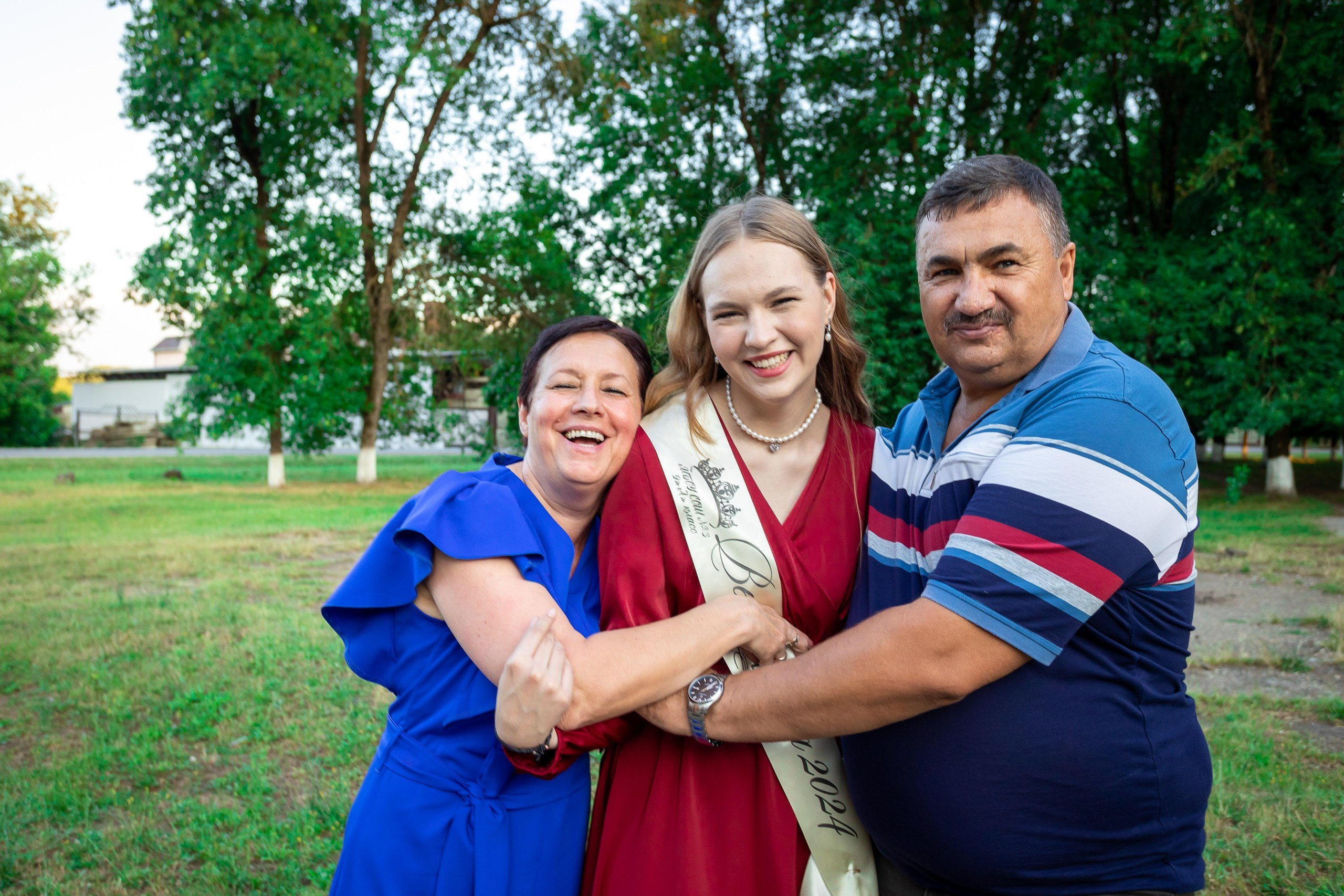 Вручение аттестата 2024 г. Выпускные альбомы Майкоп, Краснодар Елена Золотарева