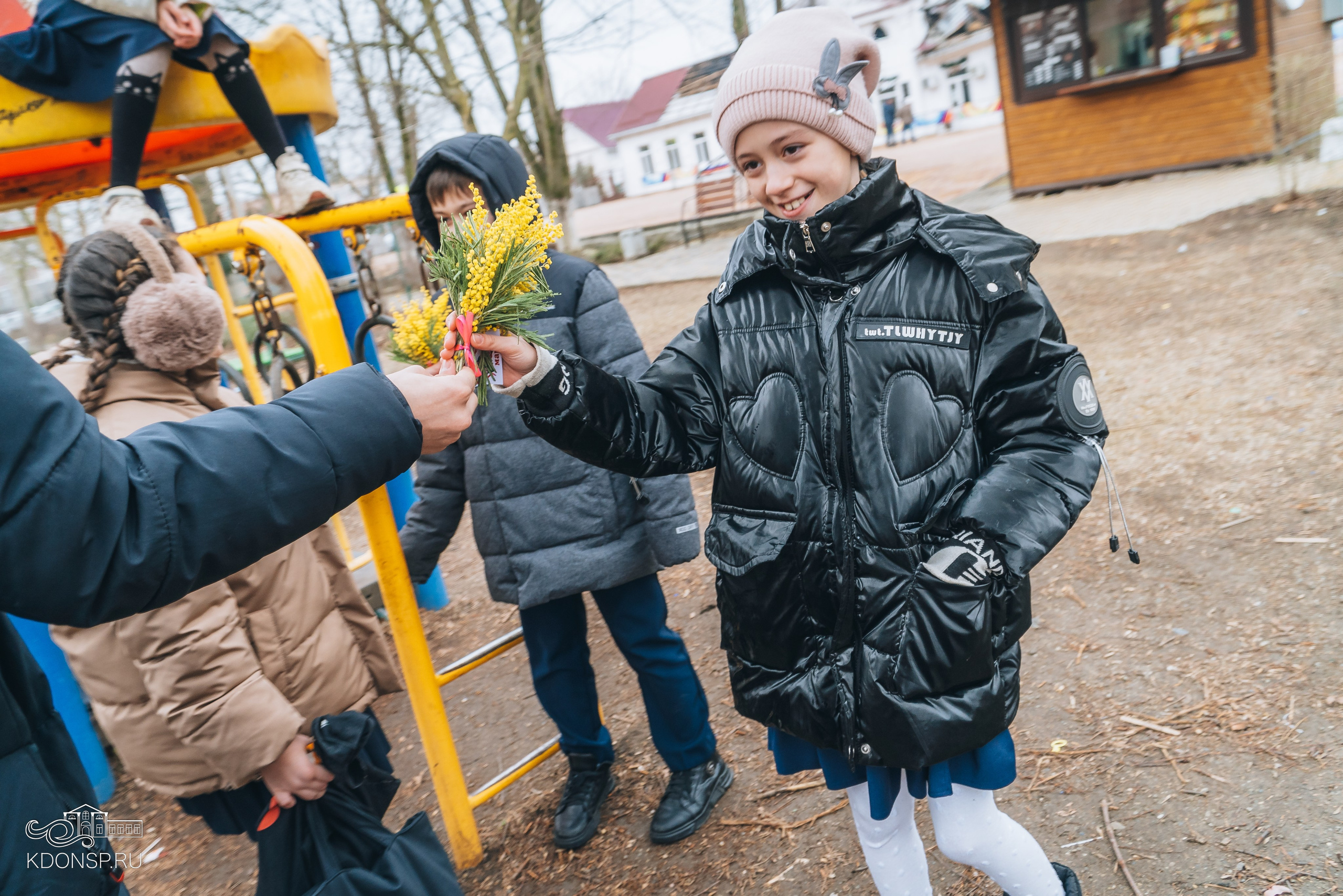 Поздравление от волонтёров станицы. Новотитаровский Дом культуры