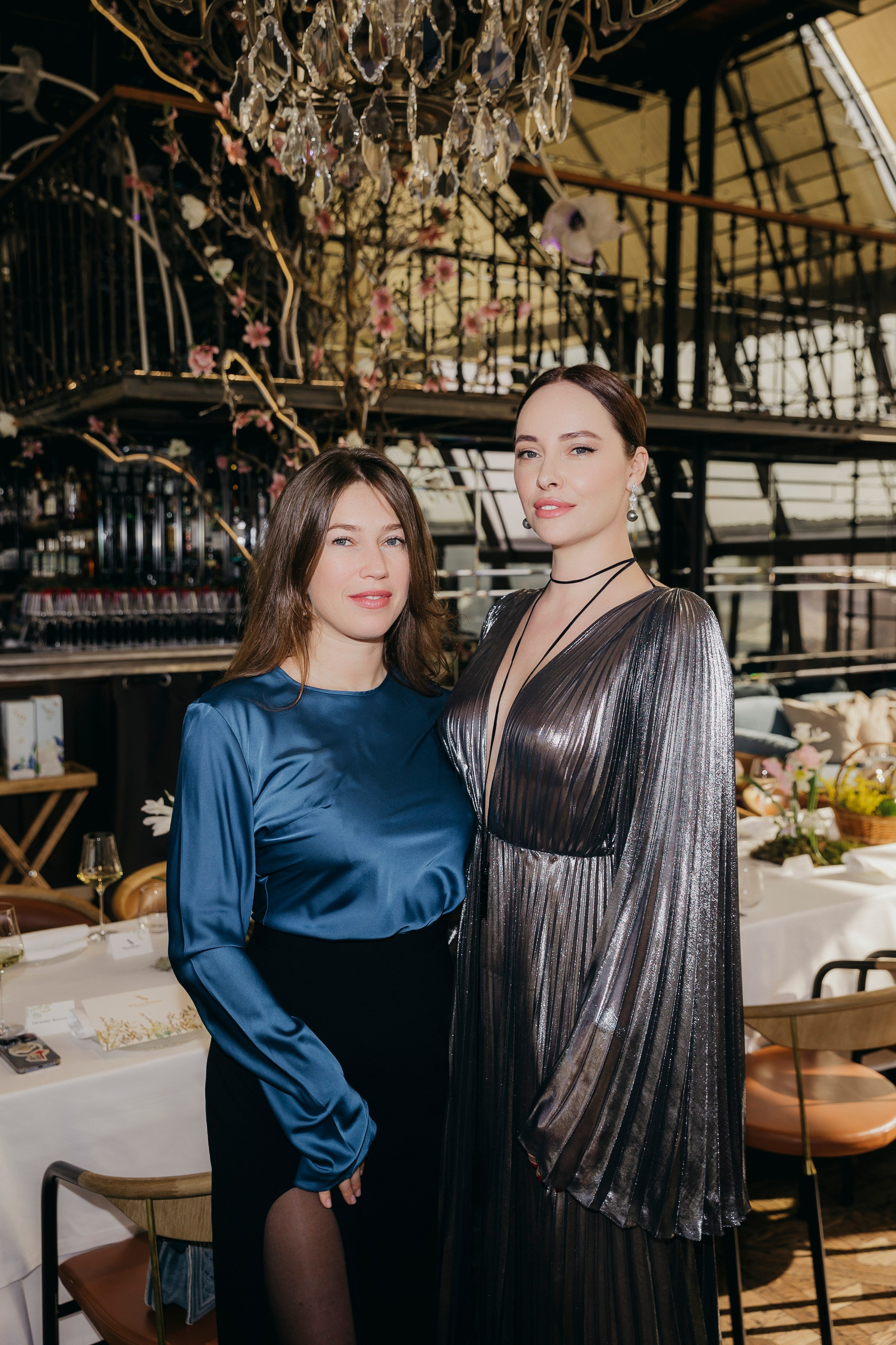 White Rabbit brunch by Irina Zarkova. «Птичка на проводе»: информационный портал в Москве