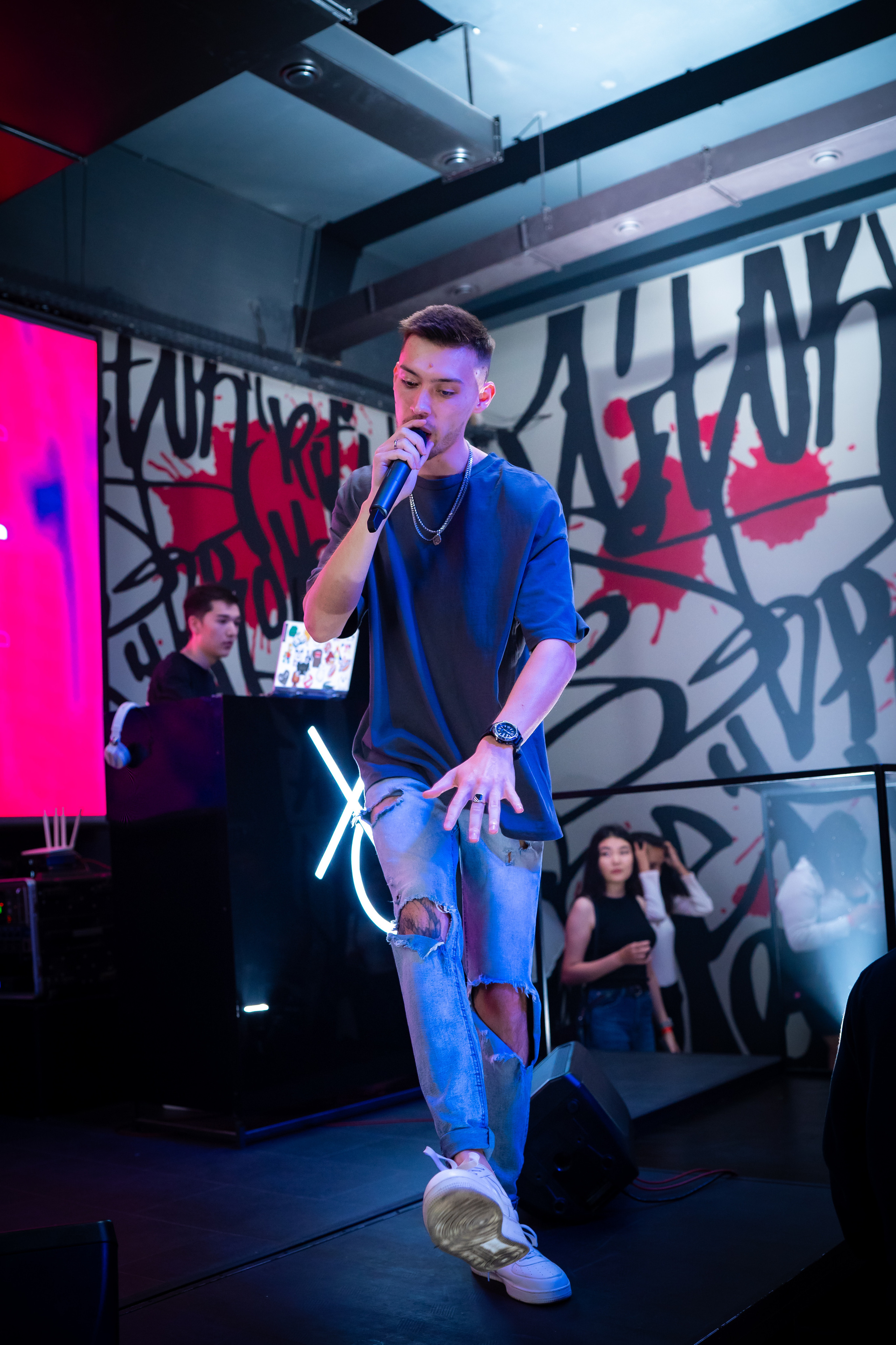 MOREART. Lounge Bar X.O