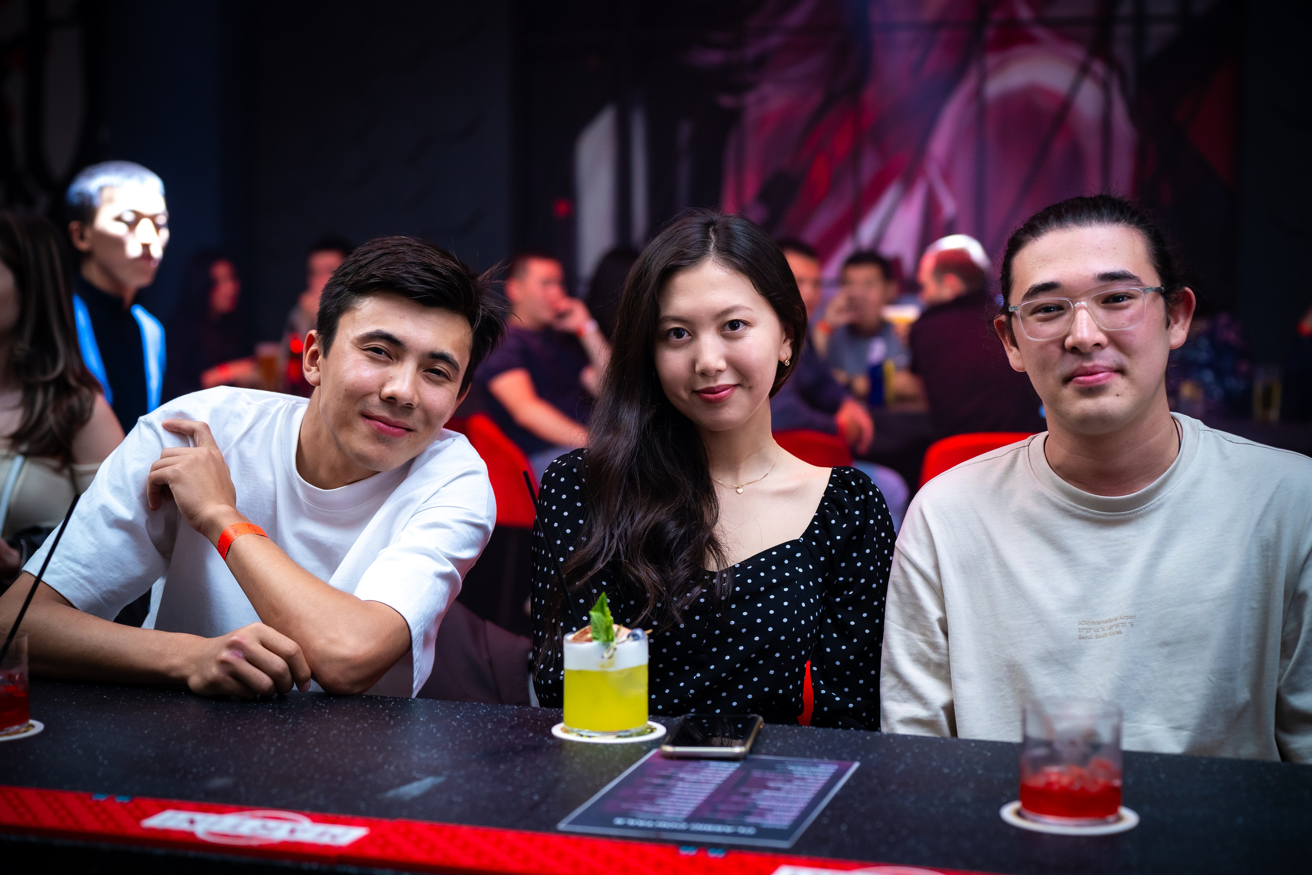 MOREART. Lounge Bar X.O