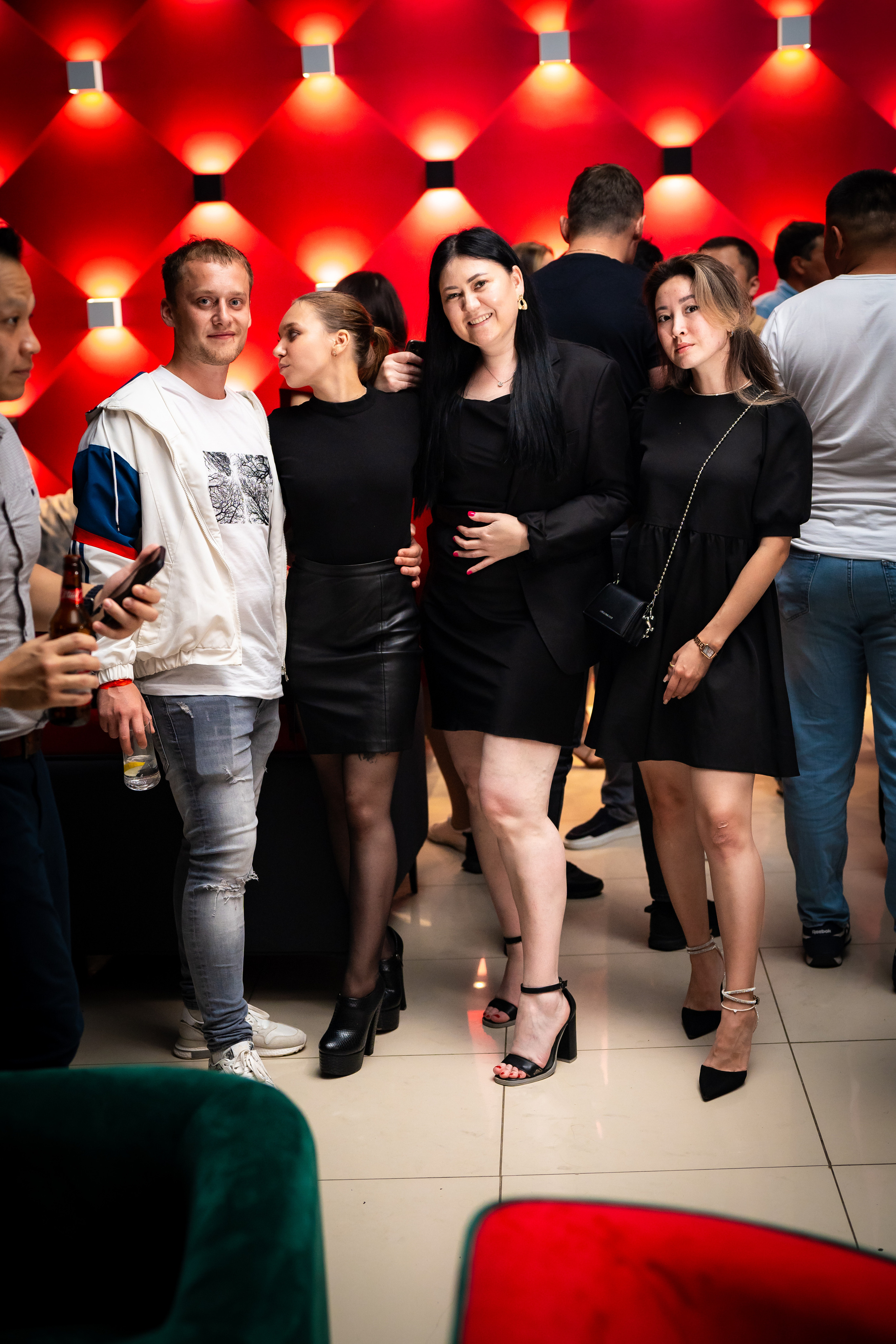 MOREART. Lounge Bar X.O