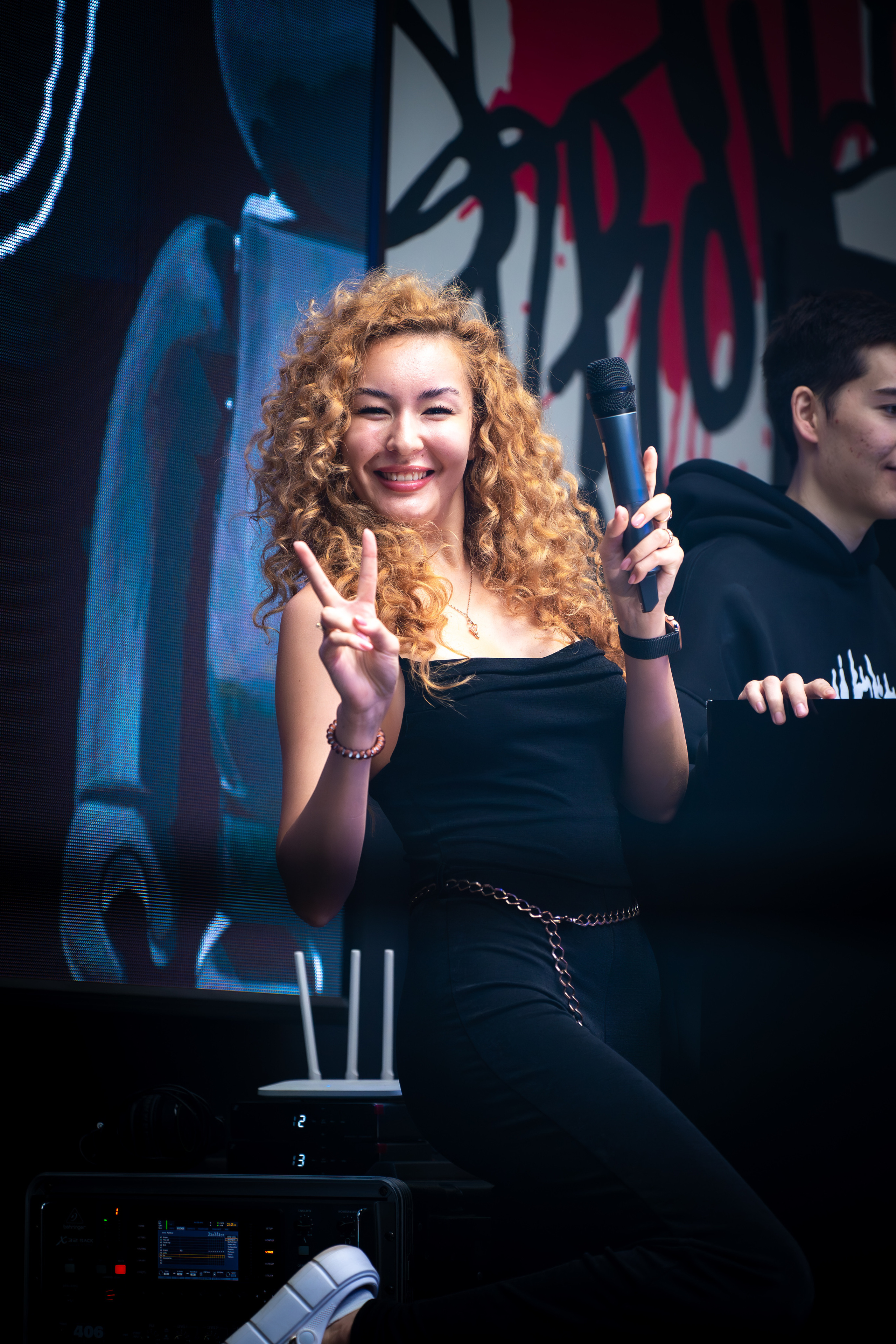 MOREART. Lounge Bar X.O