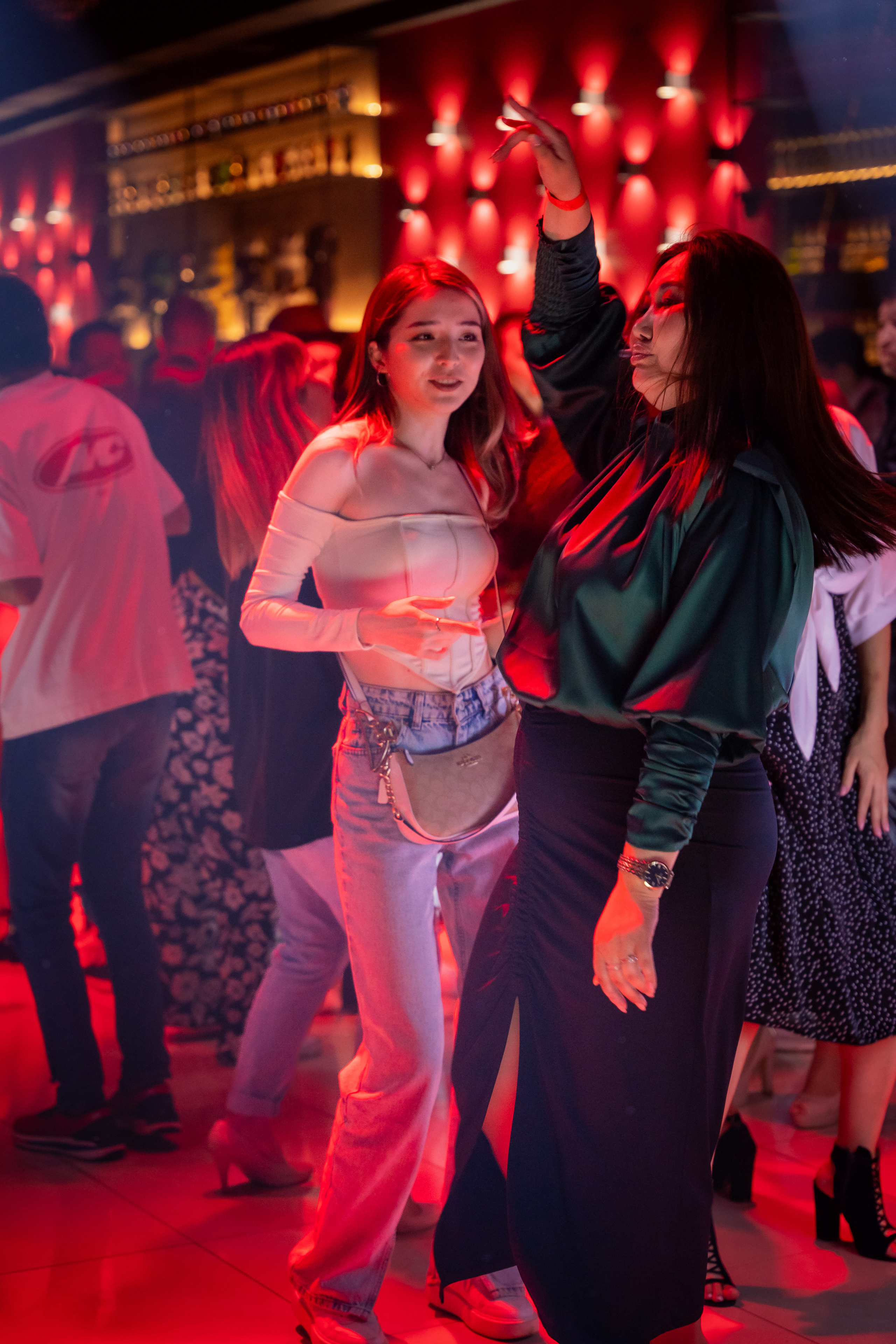 MOREART. Lounge Bar X.O