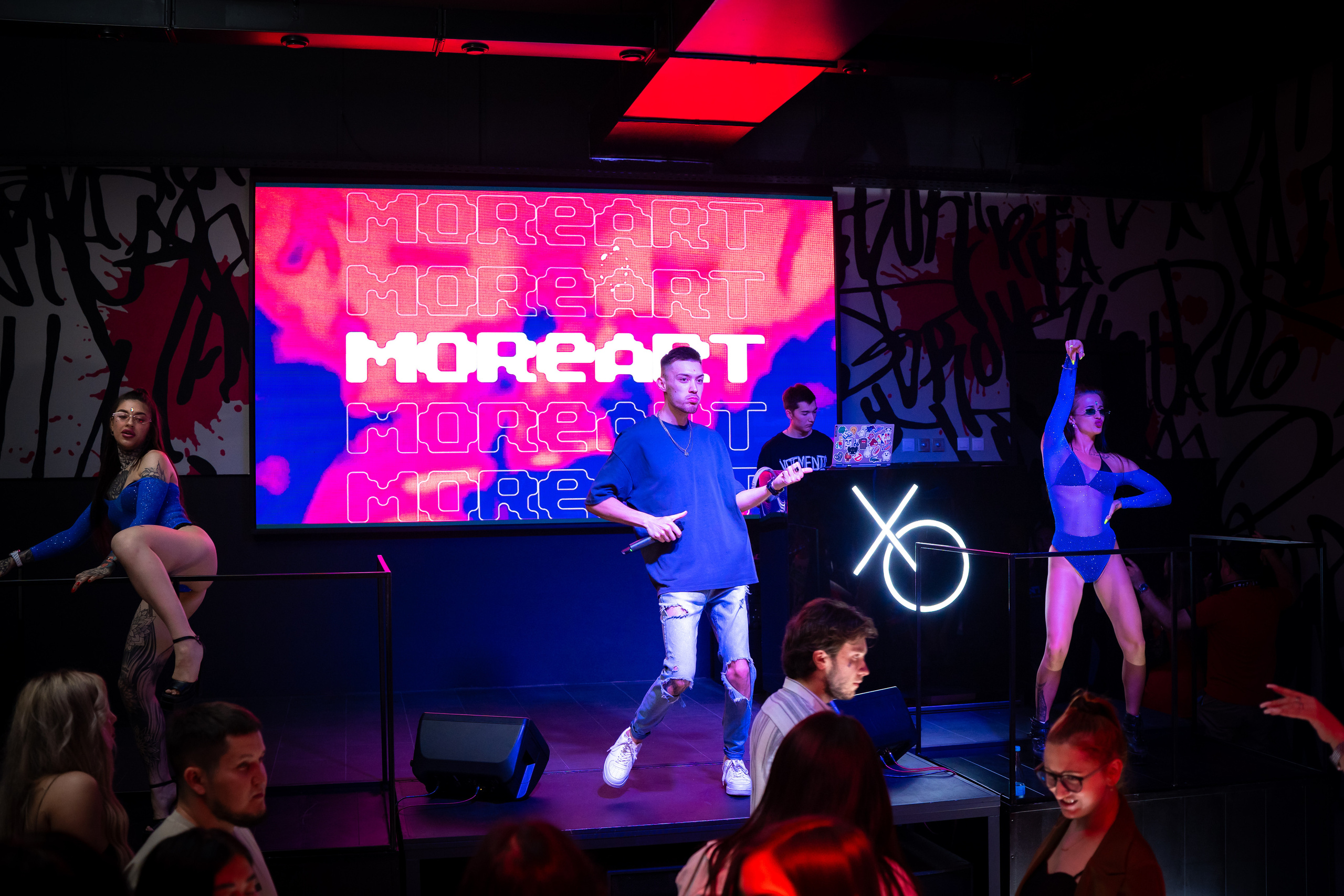 MOREART. Lounge Bar X.O