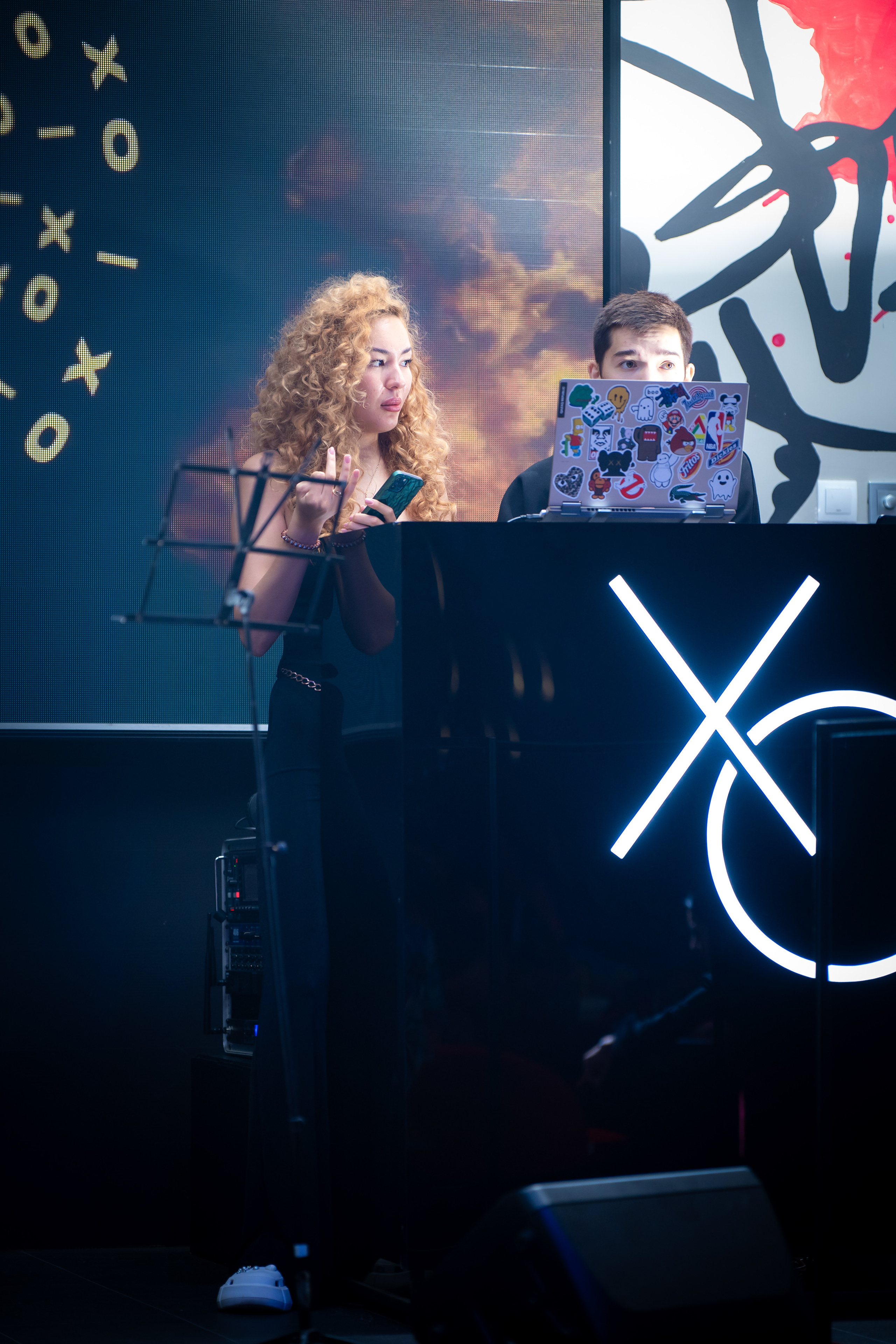 MOREART. Lounge Bar X.O