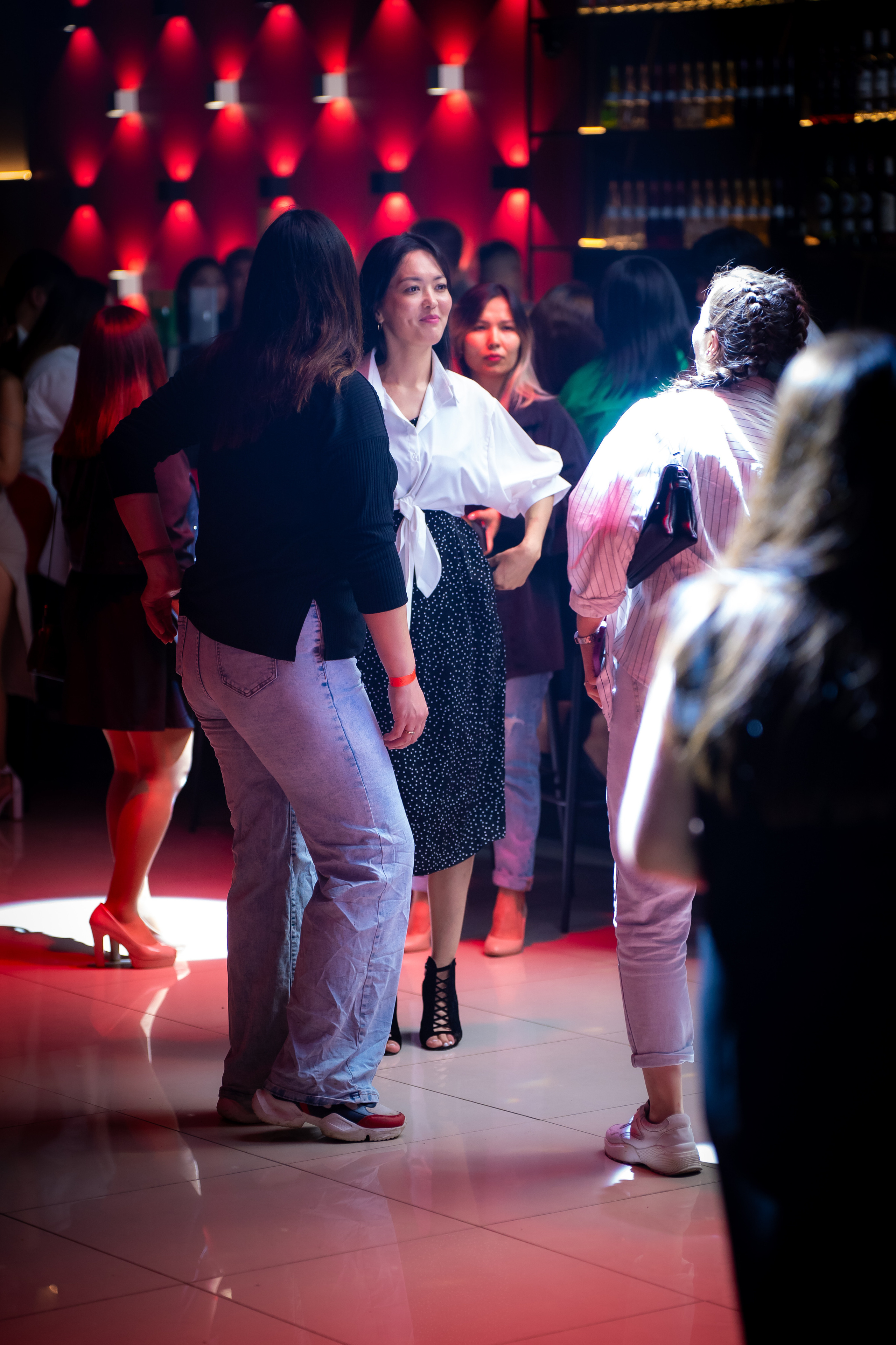 MOREART. Lounge Bar X.O