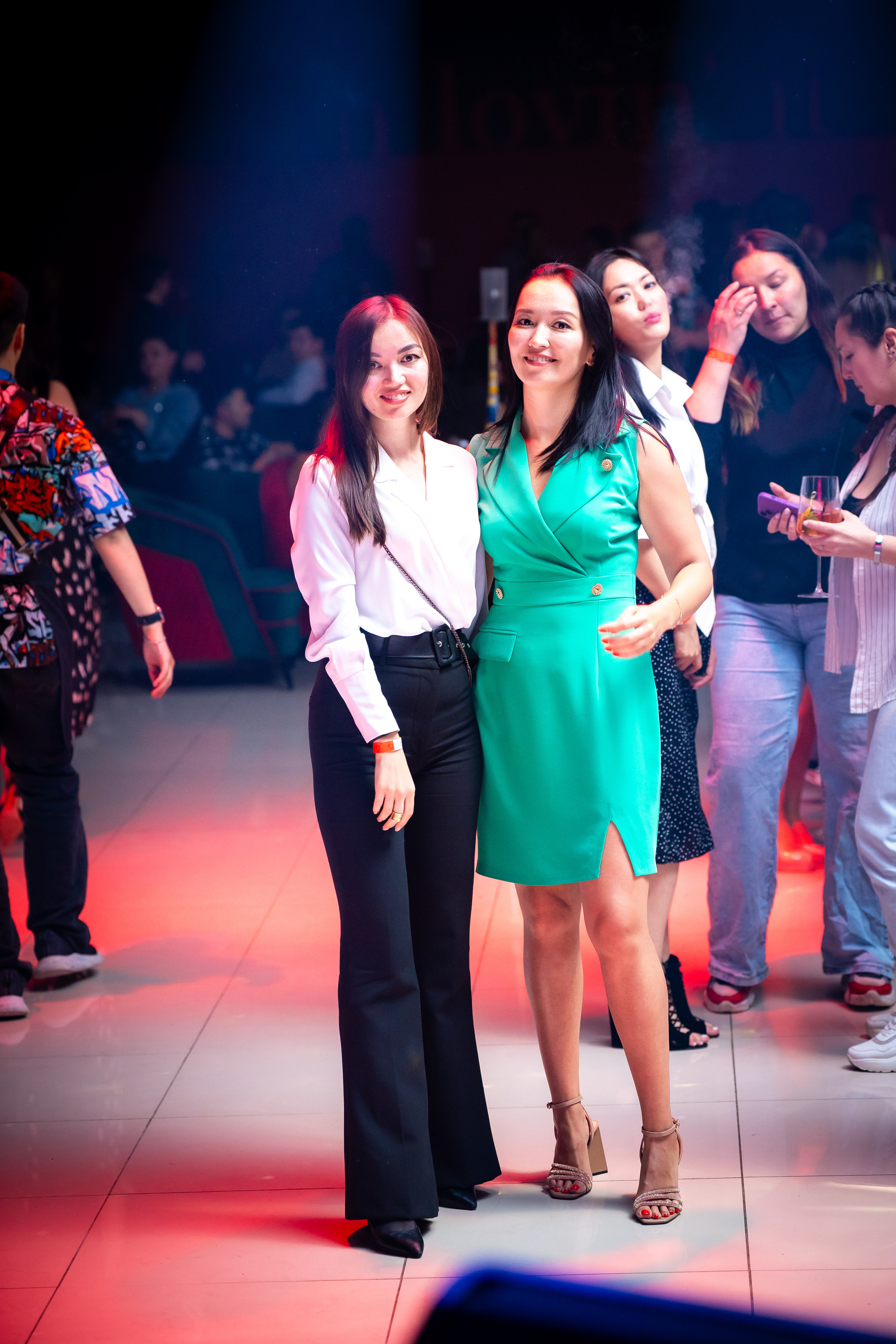 MOREART. Lounge Bar X.O