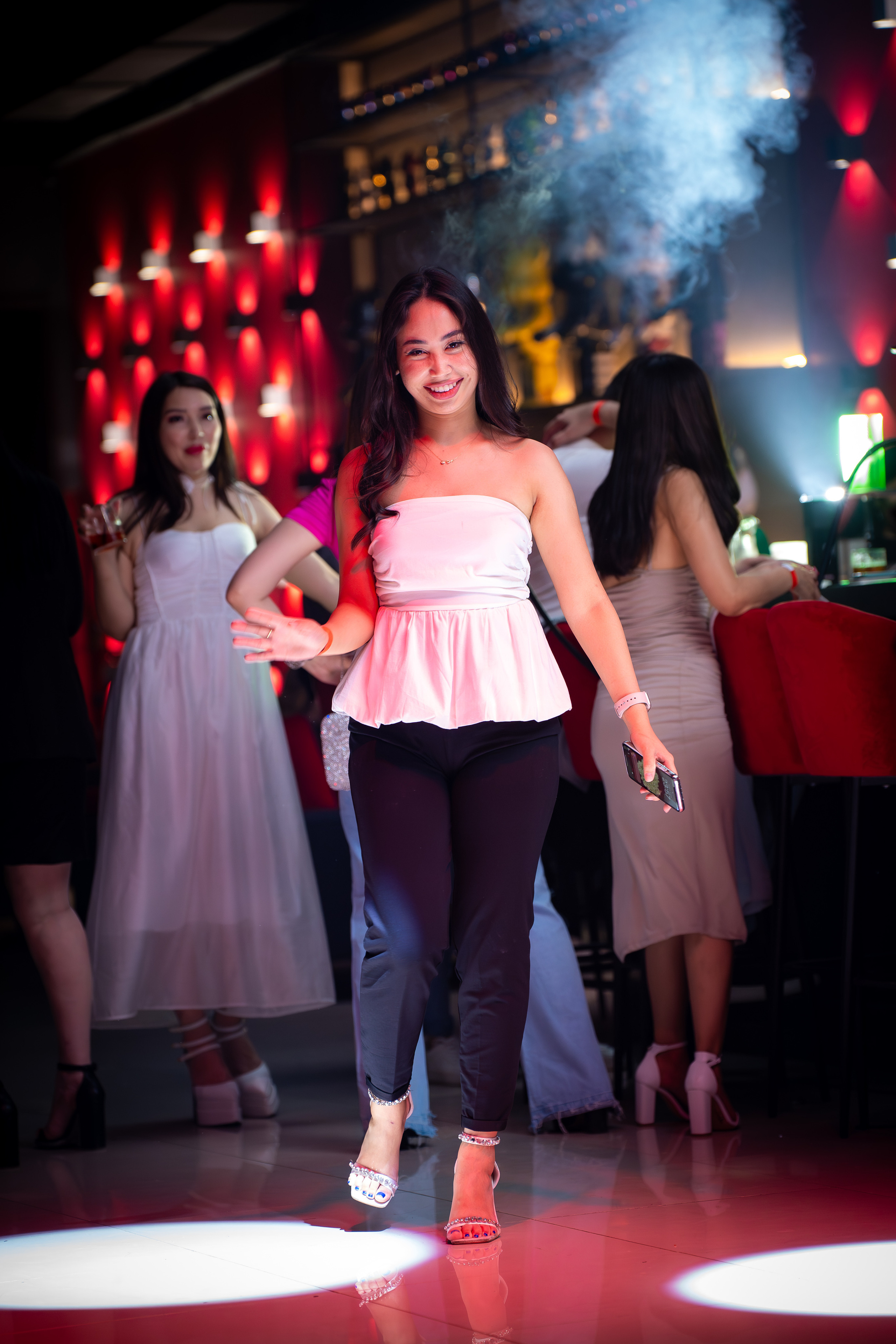 MOREART. Lounge Bar X.O