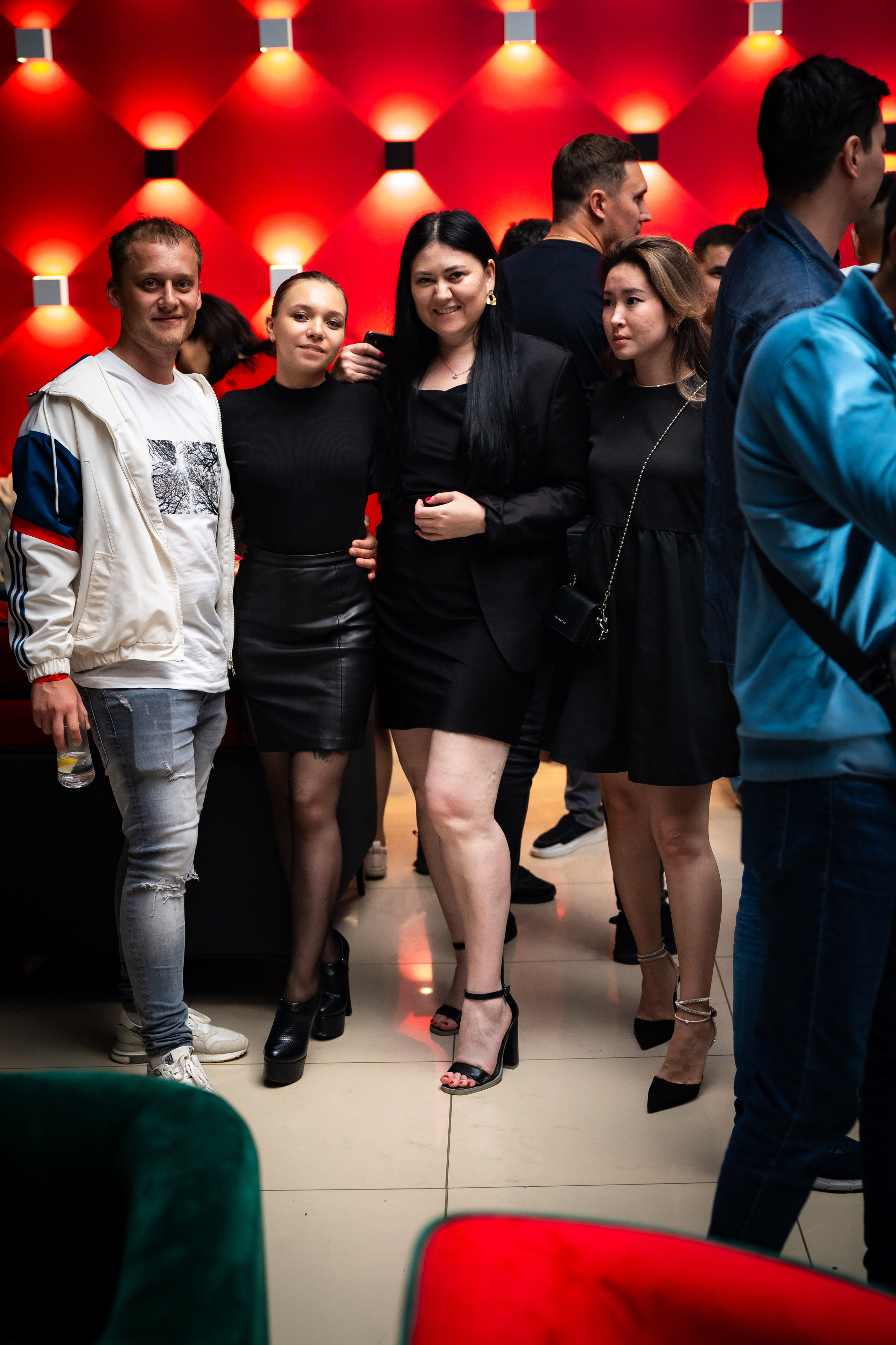 MOREART. Lounge Bar X.O