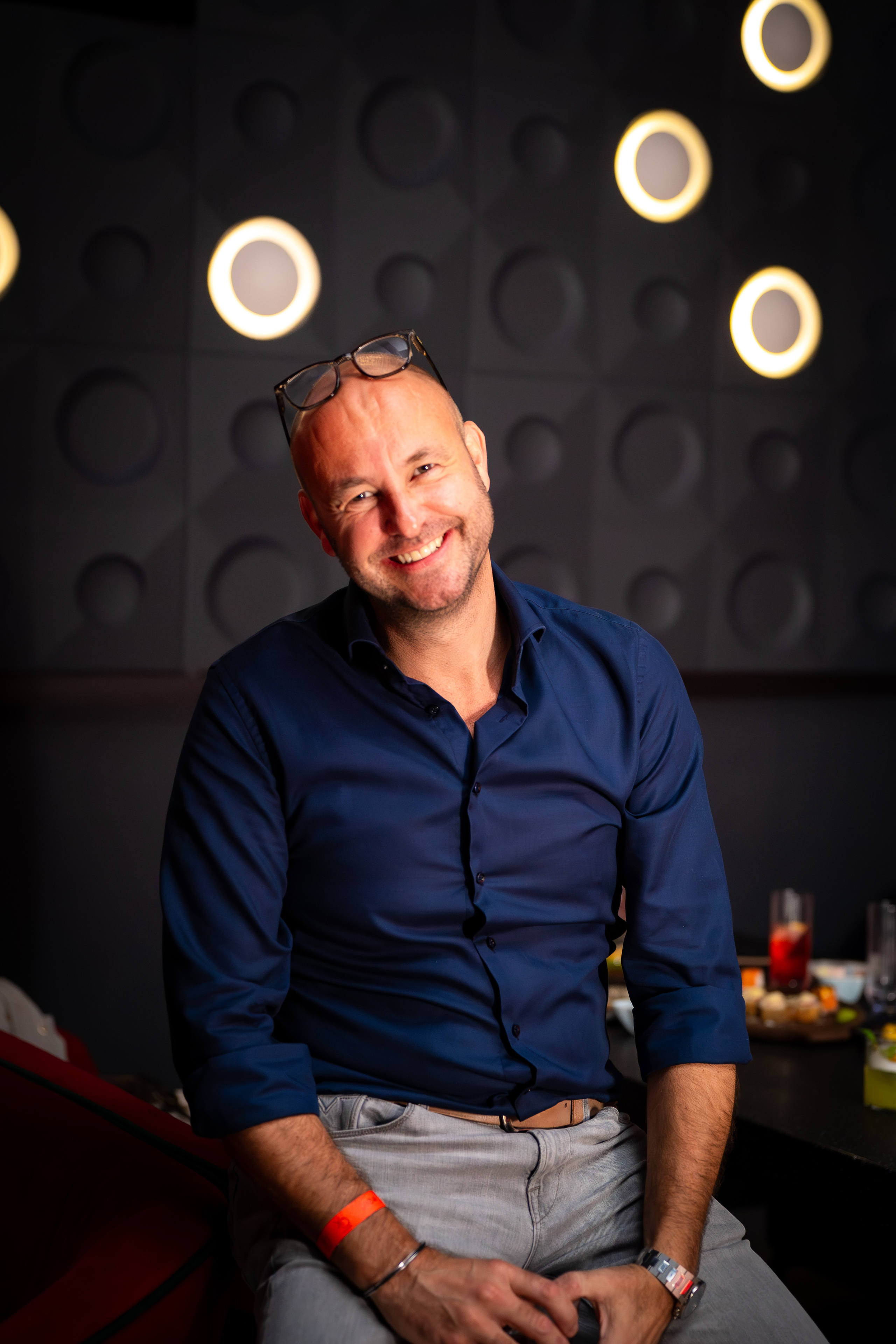 MOREART. Lounge Bar X.O