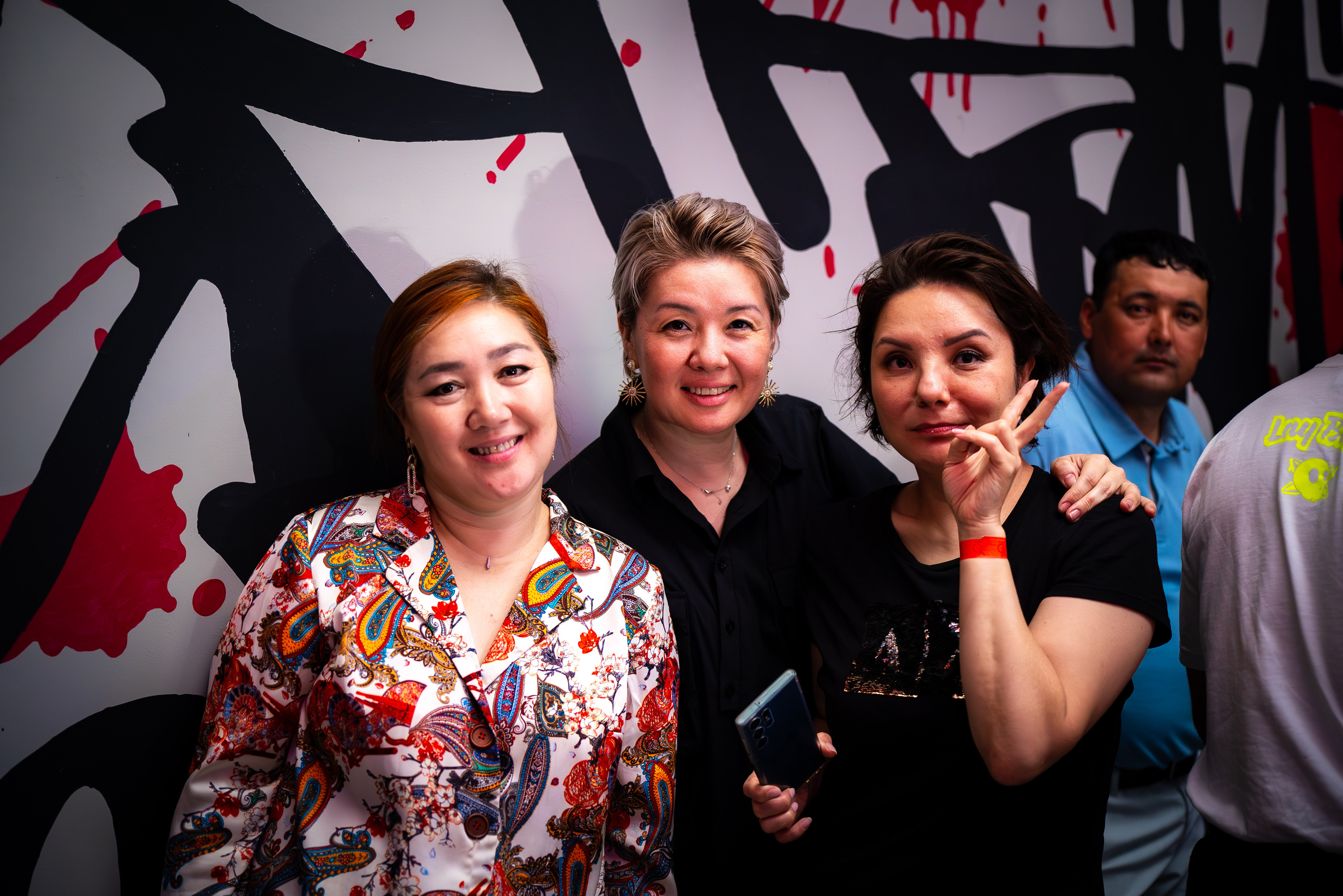 MOREART. Lounge Bar X.O