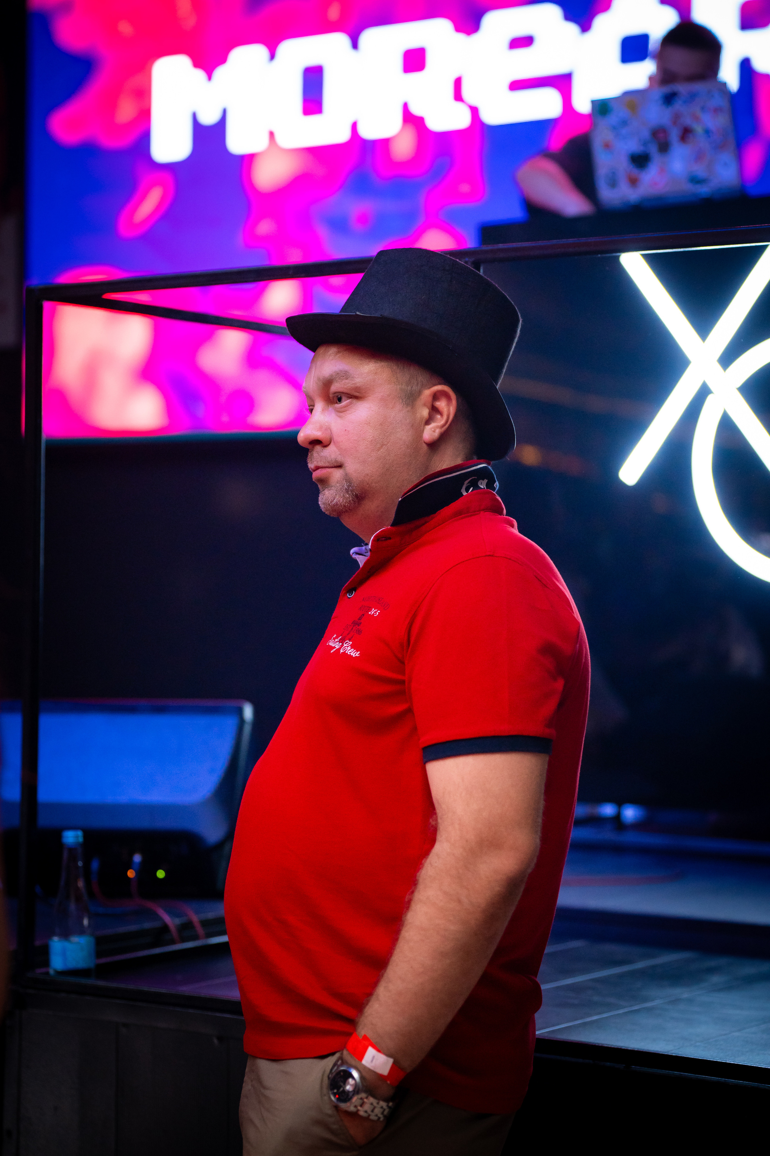 MOREART. Lounge Bar X.O