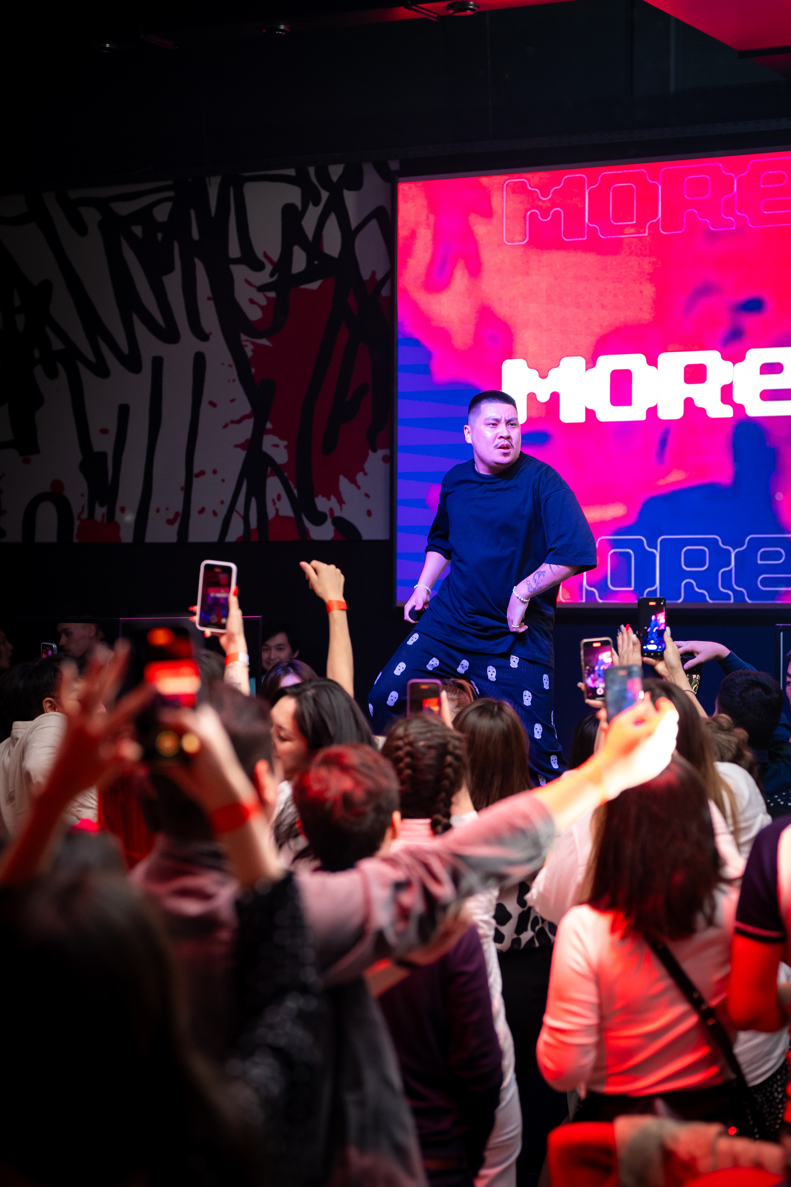 MOREART. Lounge Bar X.O