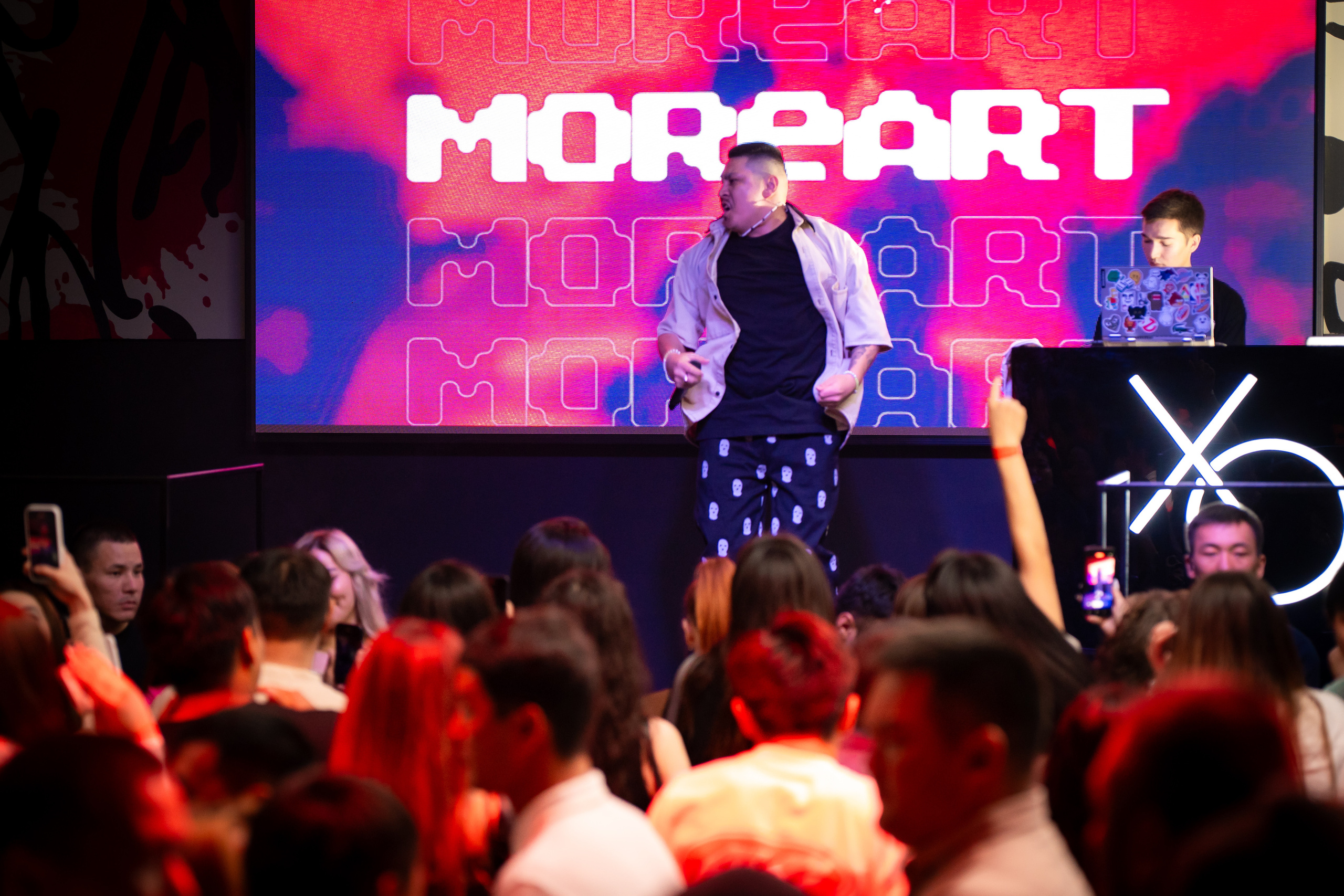 MOREART. Lounge Bar X.O