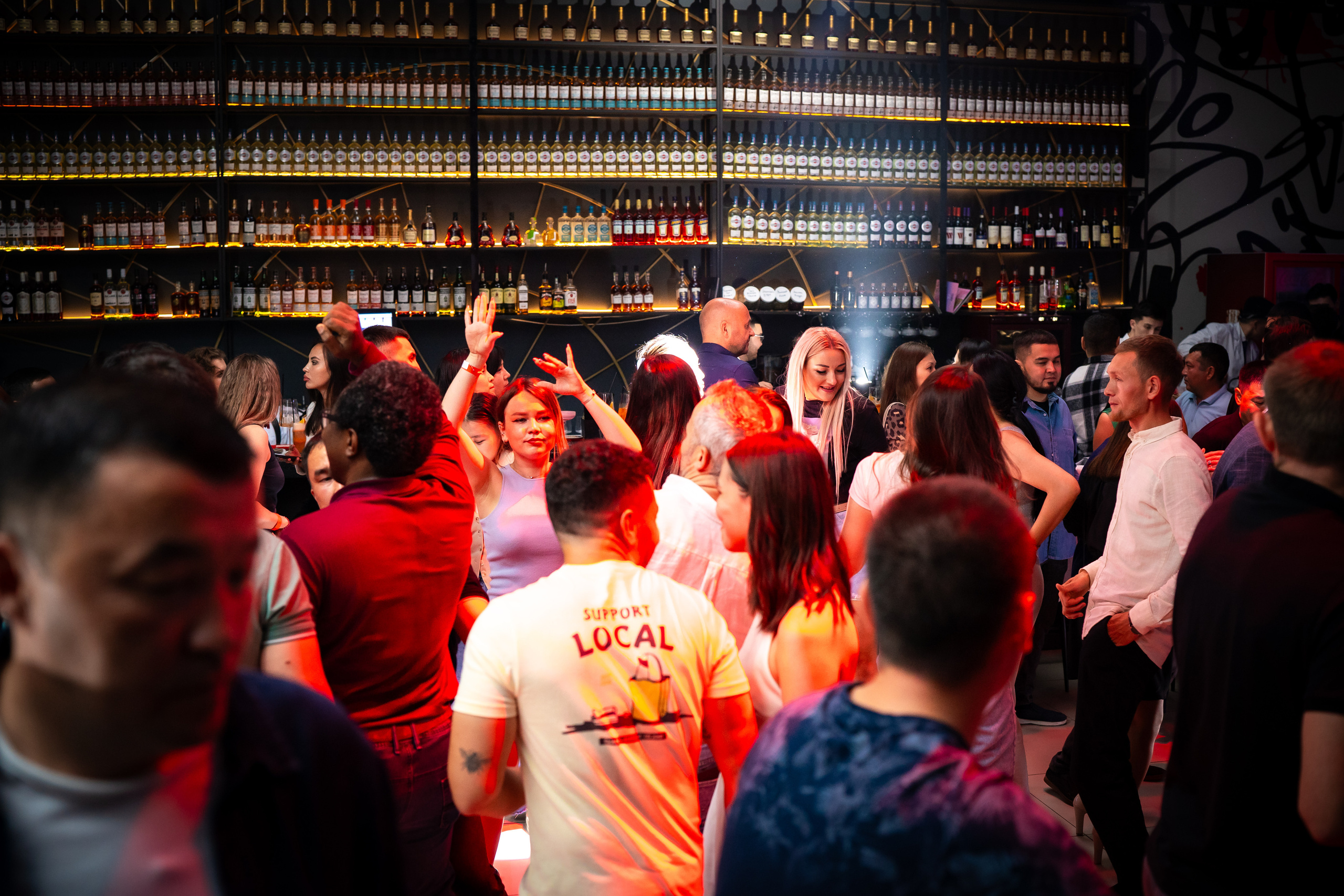 MOREART. Lounge Bar X.O