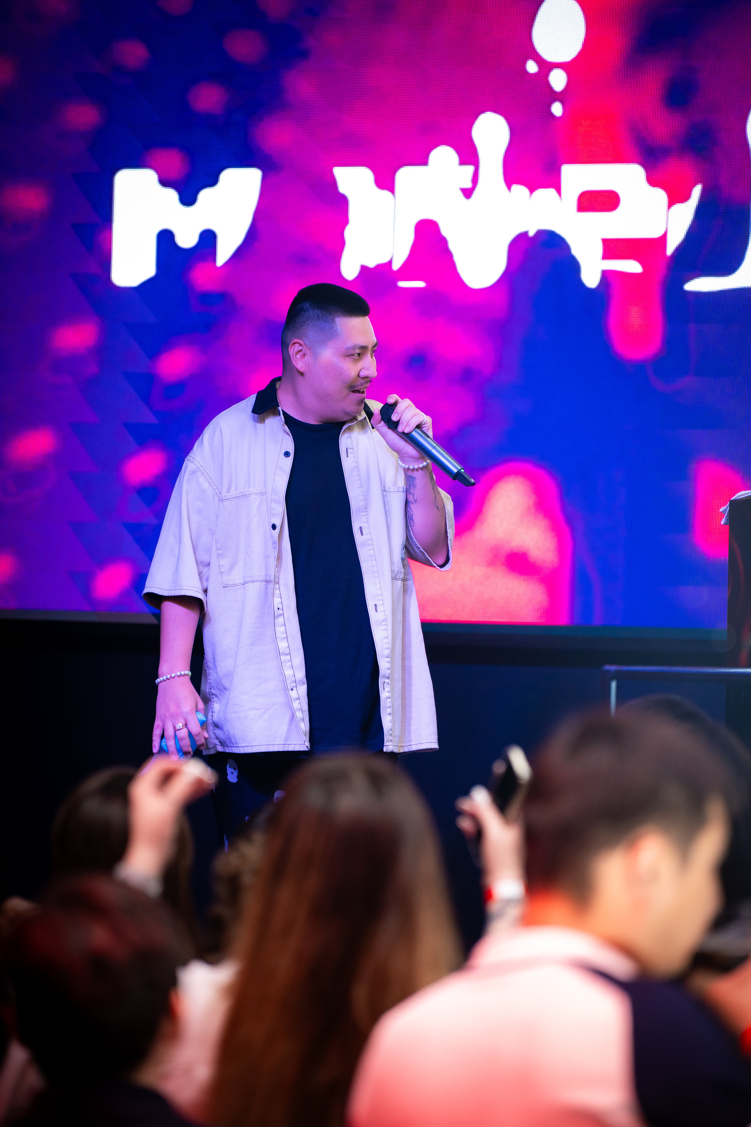 MOREART. Lounge Bar X.O