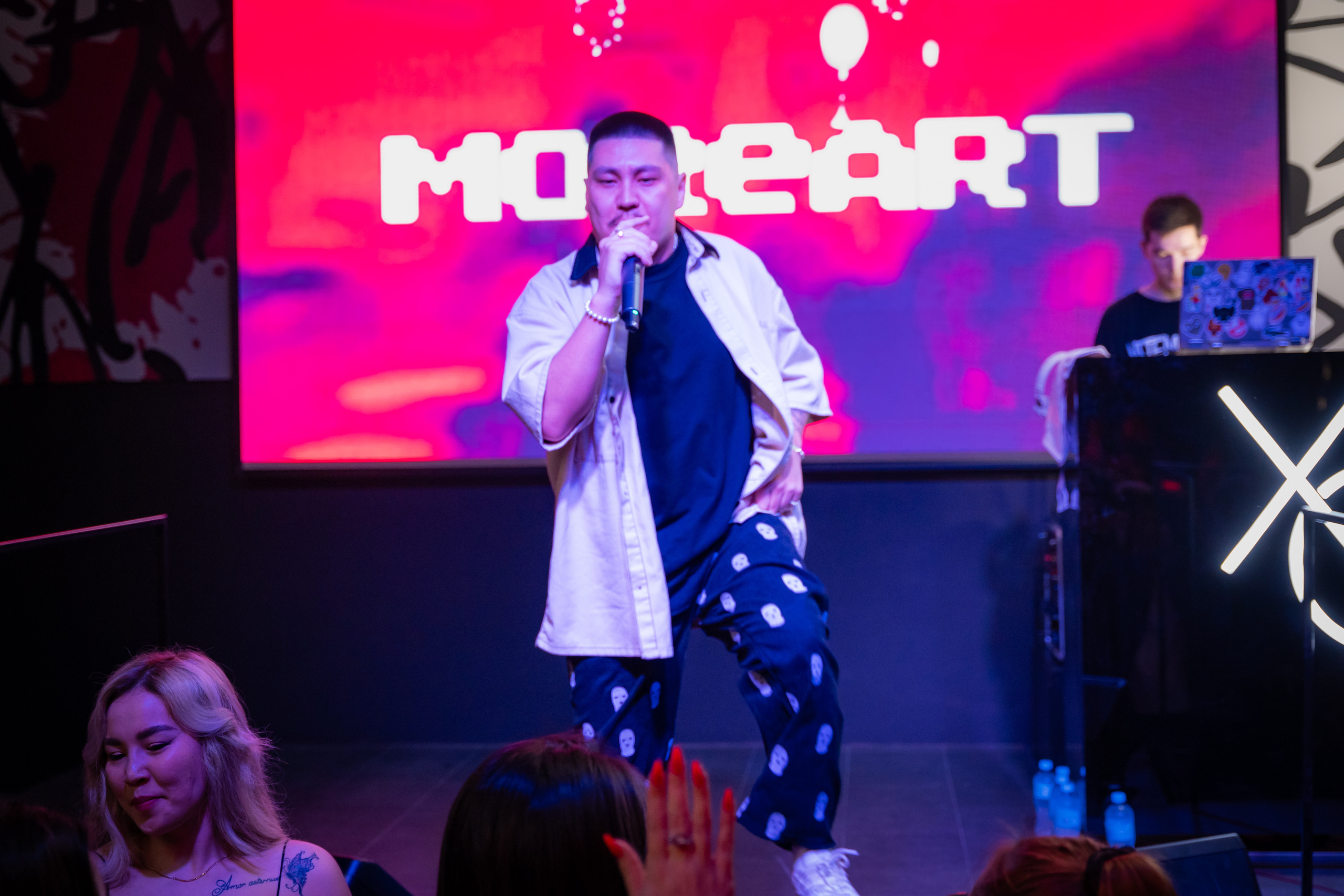 MOREART. Lounge Bar X.O