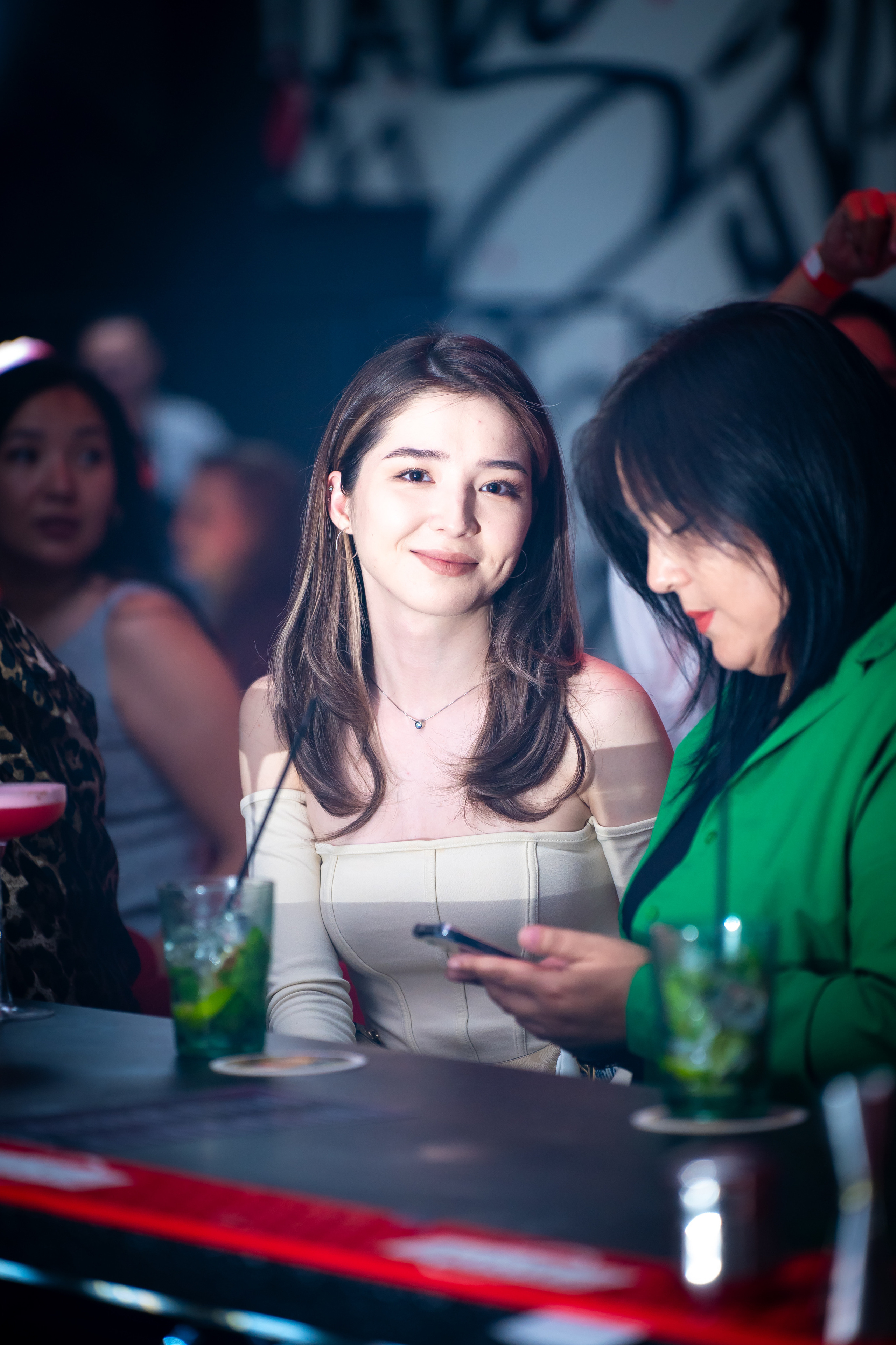 MOREART. Lounge Bar X.O