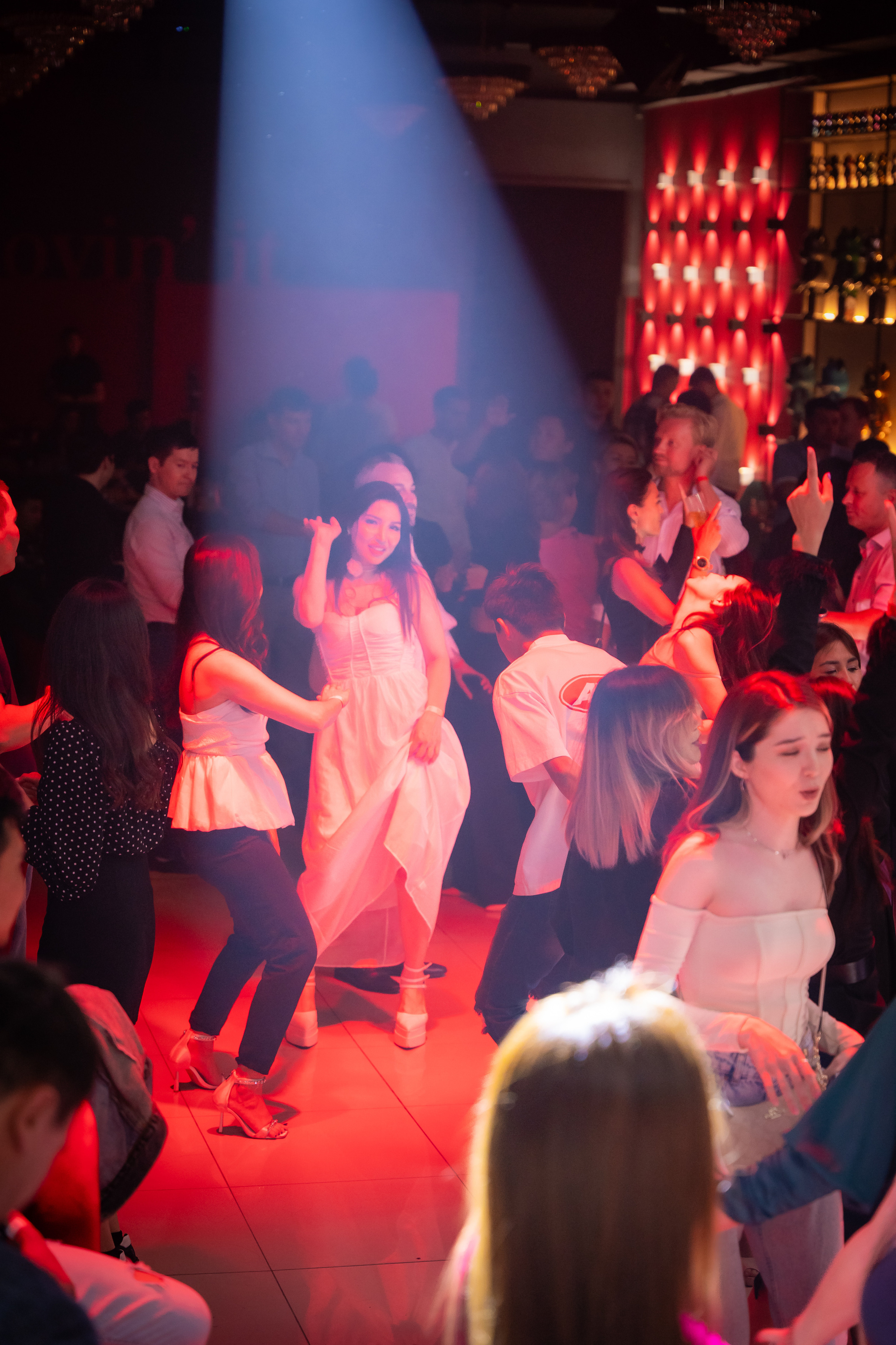 MOREART. Lounge Bar X.O